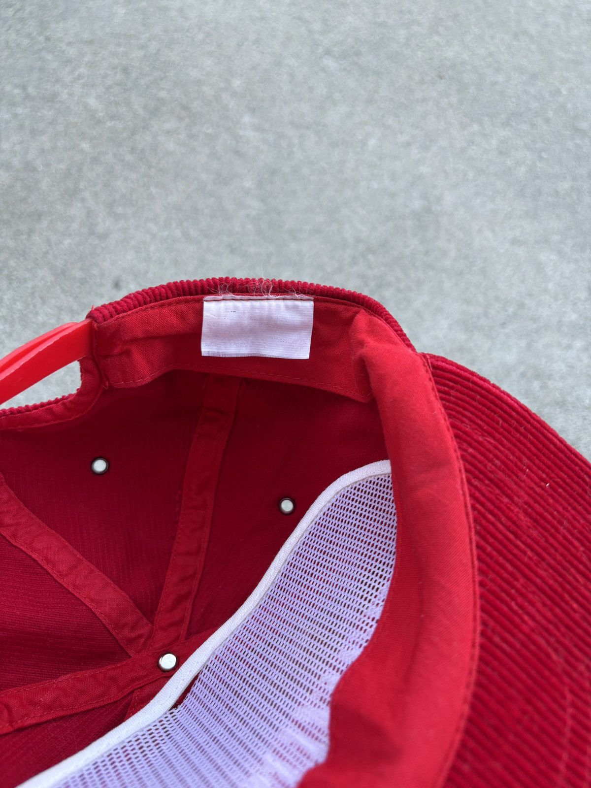 Camel Vintage 1990s Marlboro Red/White Corduroy Snap Back Hat Size ONE SIZE - 6 Thumbnail