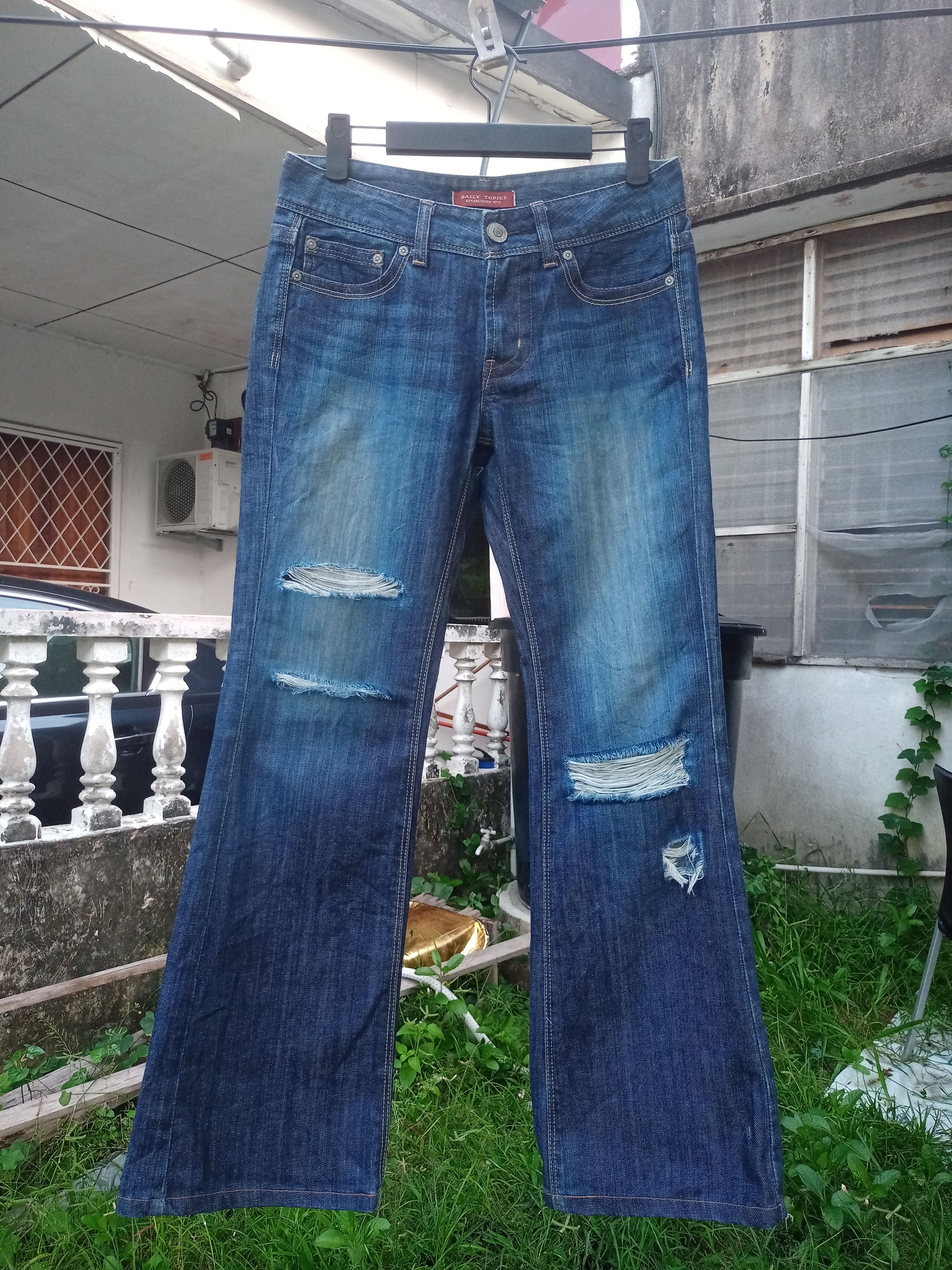 Japanese Brand Vintage Japanese Brand Blue Wash Distressed Flare Jeans Size US 28 / EU 44 - 12 Thumbnail