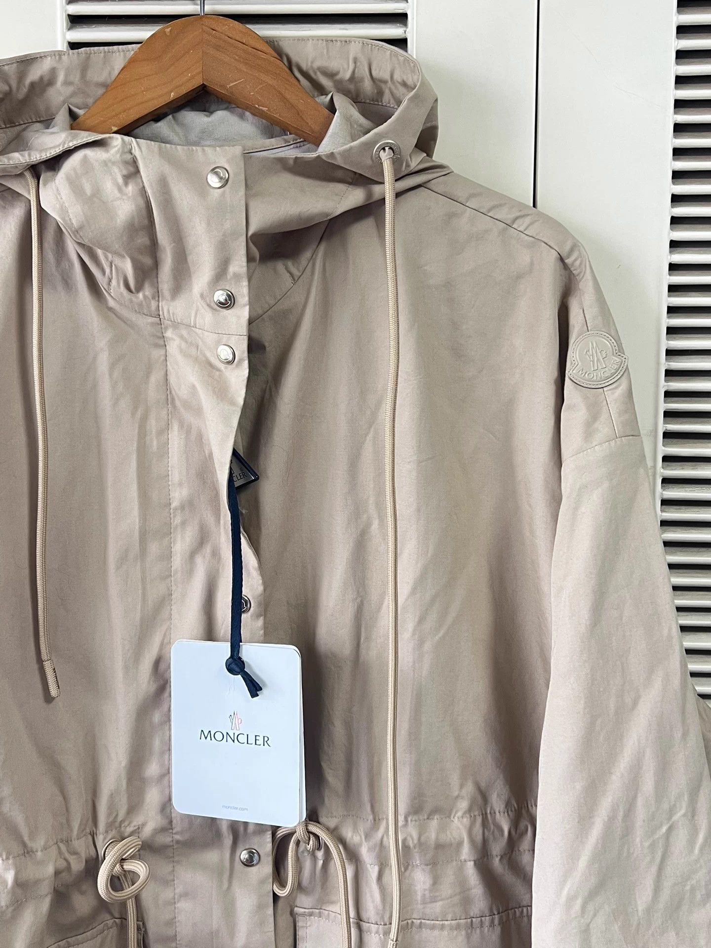 Moncler Moncler GAILLON Women's Khaki Hooded Coat 00 Size XXS / US 00 / IT 34 - 4 Thumbnail