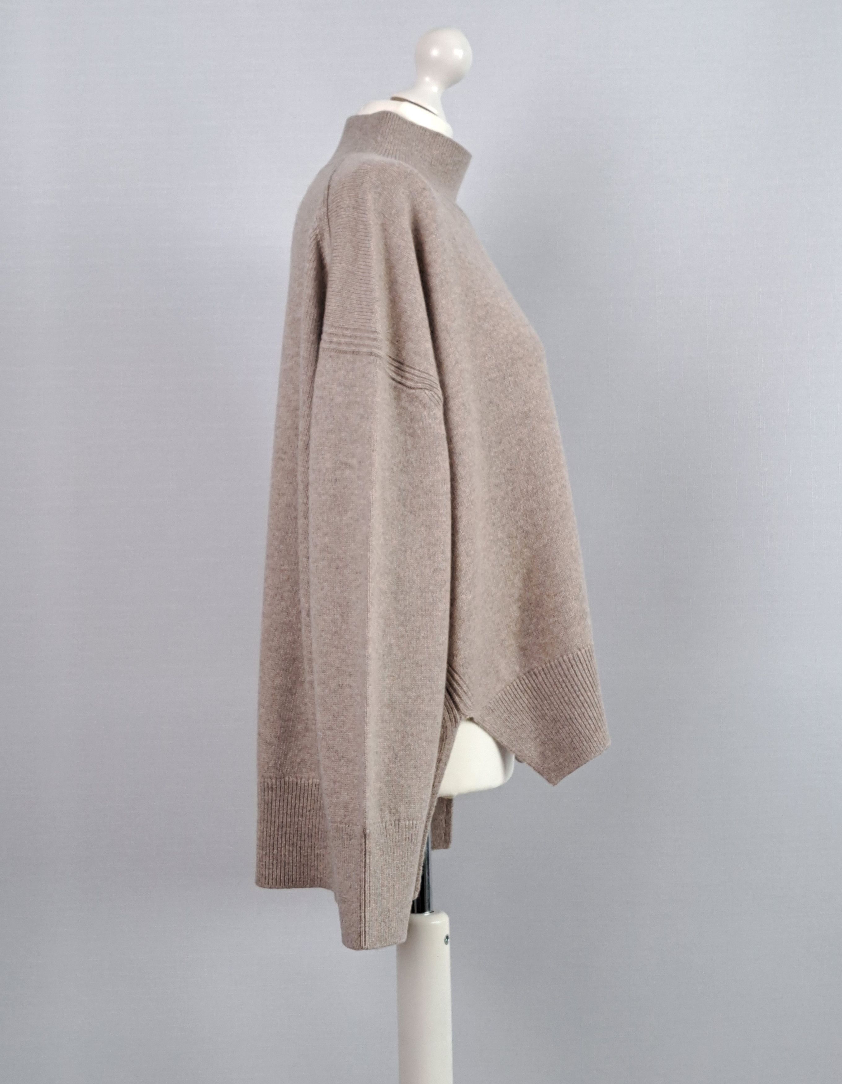 Barrie BARRIE Iconic oversized roll-neck cashmere jumper. Size L Size L / US 10 / IT 46 - 4 Thumbnail