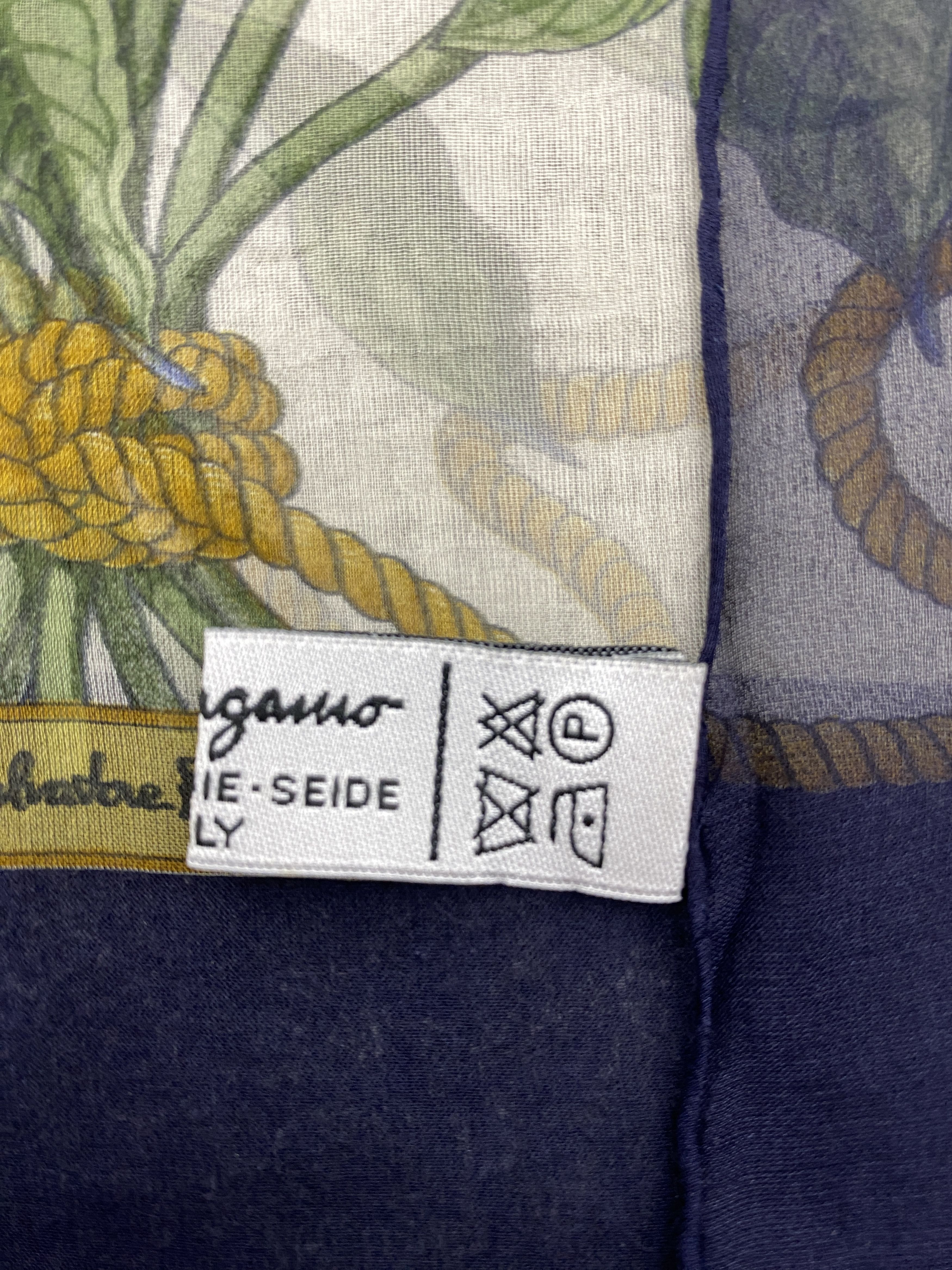 Designer × Salvatore Ferragamo Vintage Ferragamo Silk Scarf / Foulards / Silk Shawl SN0016 Size ONE SIZE - 7 Thumbnail