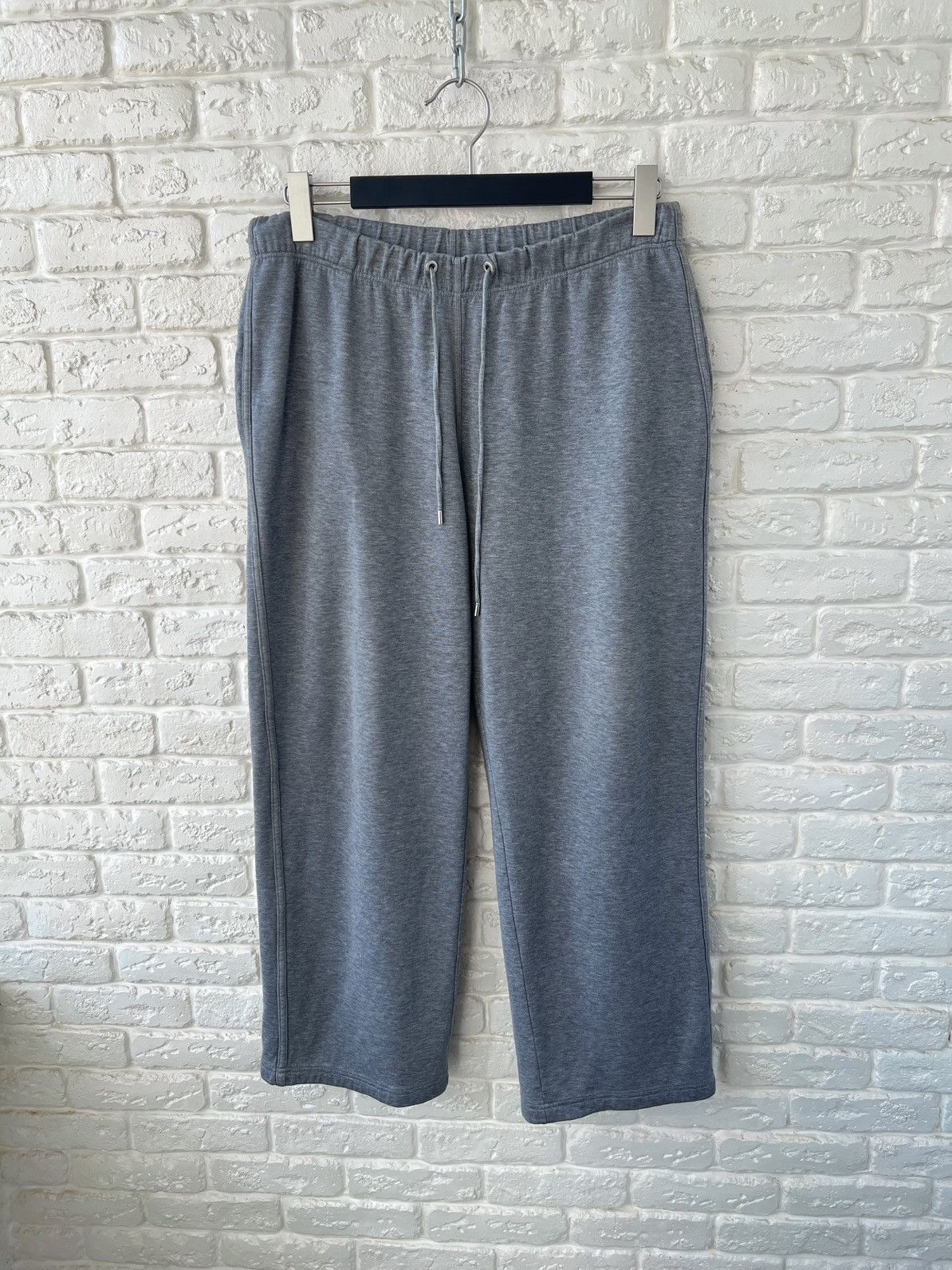 Louis Vuitton Louis Vuitton LV Logo Gray Pants Sweatpants Size 24" / US 00 / IT 34 - 1 Thumbnail