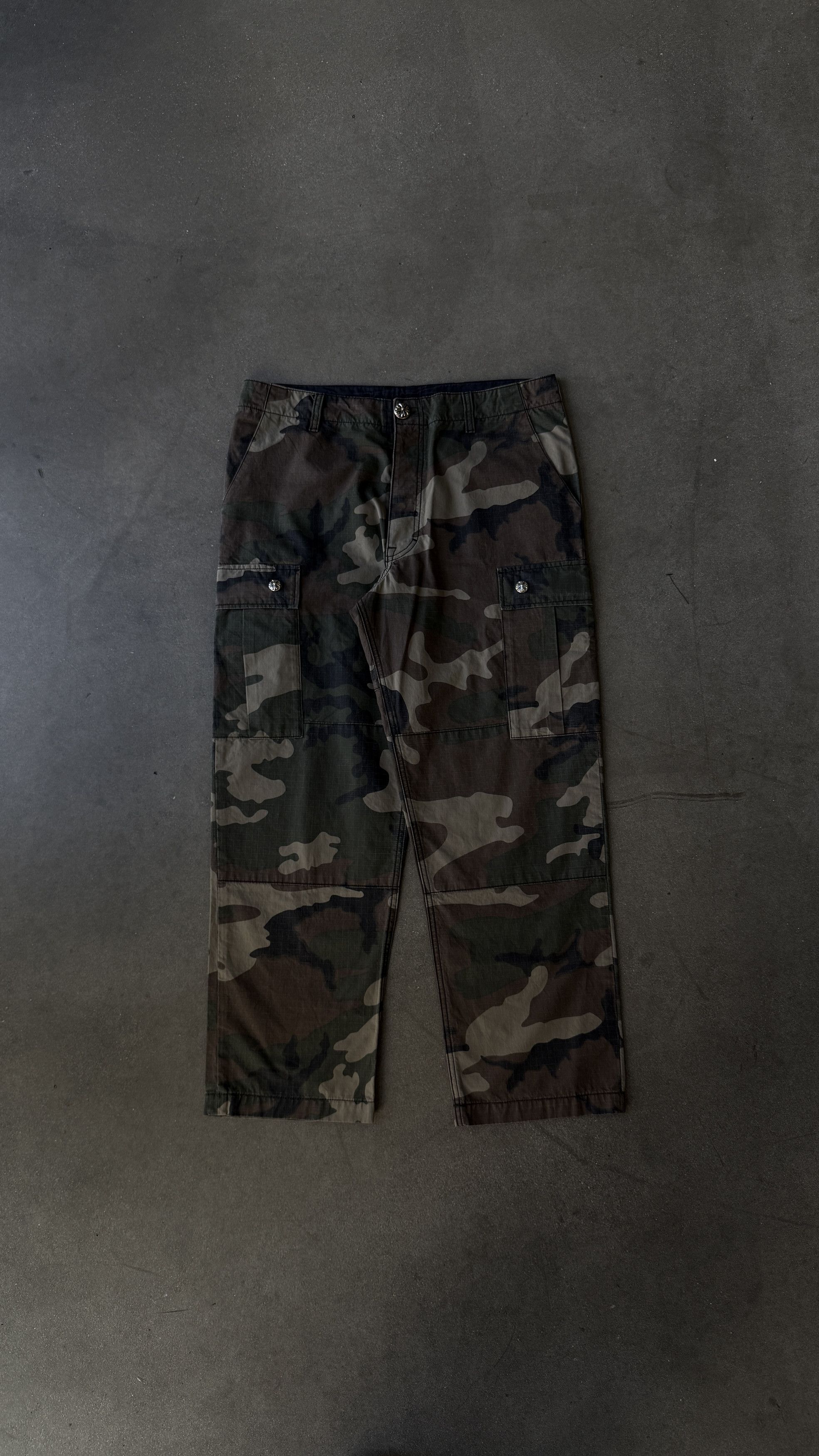Chrome Hearts RARE! Chrome Hearts camo cargo pants Size US 34 / EU 50 - 1 Thumbnail
