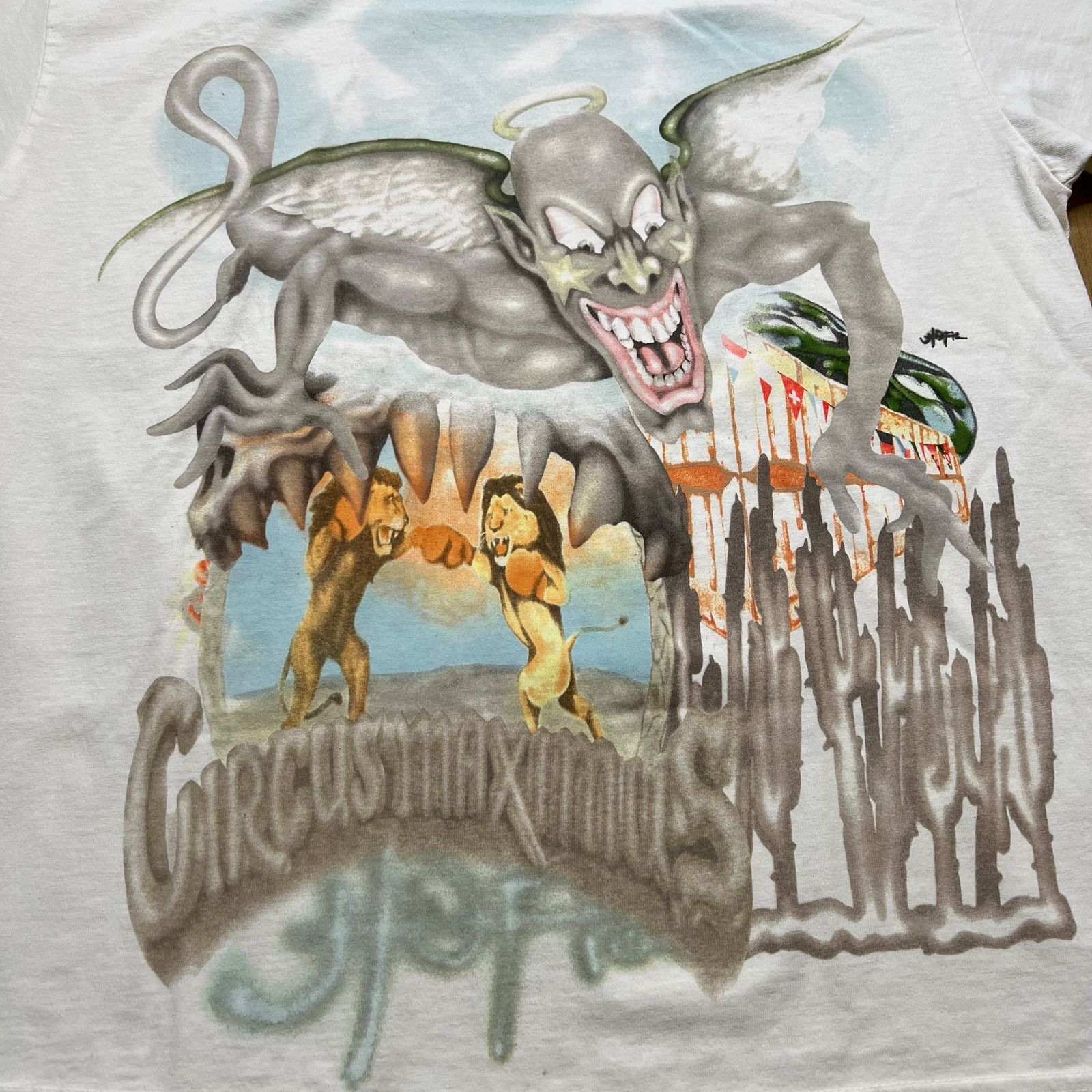 Vintage Travis Scott Utopia Circus Maximus Tour III Graphic T-shirt Size US L / EU 52-54 / 3 - 2 Thumbnail