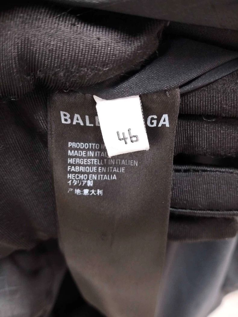 Balenciaga Balenciaga Logo letter solid color down jacket 2501-Nextarr Size US S / EU 44-46 / 1 - 4 Thumbnail