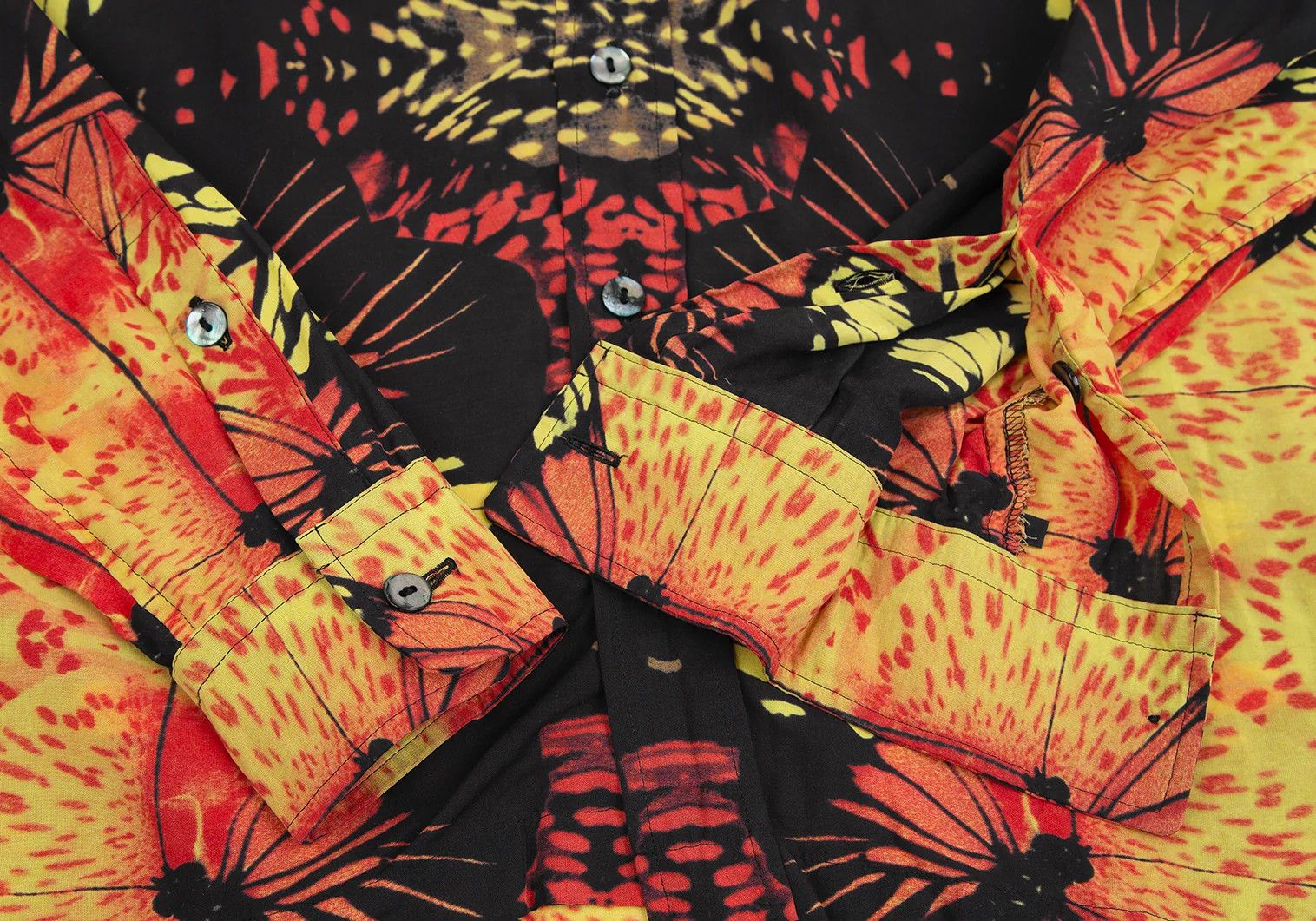 Jean Paul Gaultier Rayon Butterfly Graphic Shirt in Black Yellow Red Size US M / EU 48-50 / 2 - 8 Thumbnail