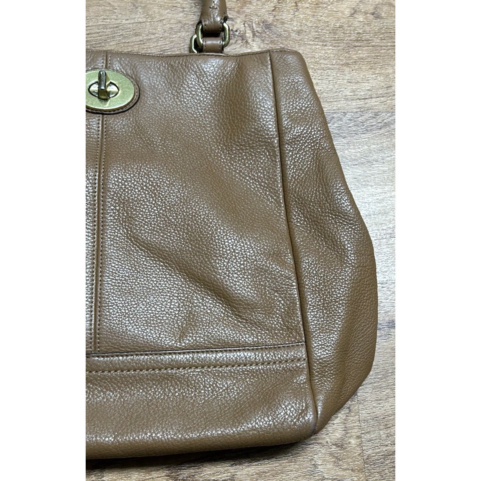 Coach VINTAGE Coach Park Large Camel Brown Leather Turn Lock Shoulder Handbag Satchel Purse Size L / US 10 / IT 46 - 5 Thumbnail