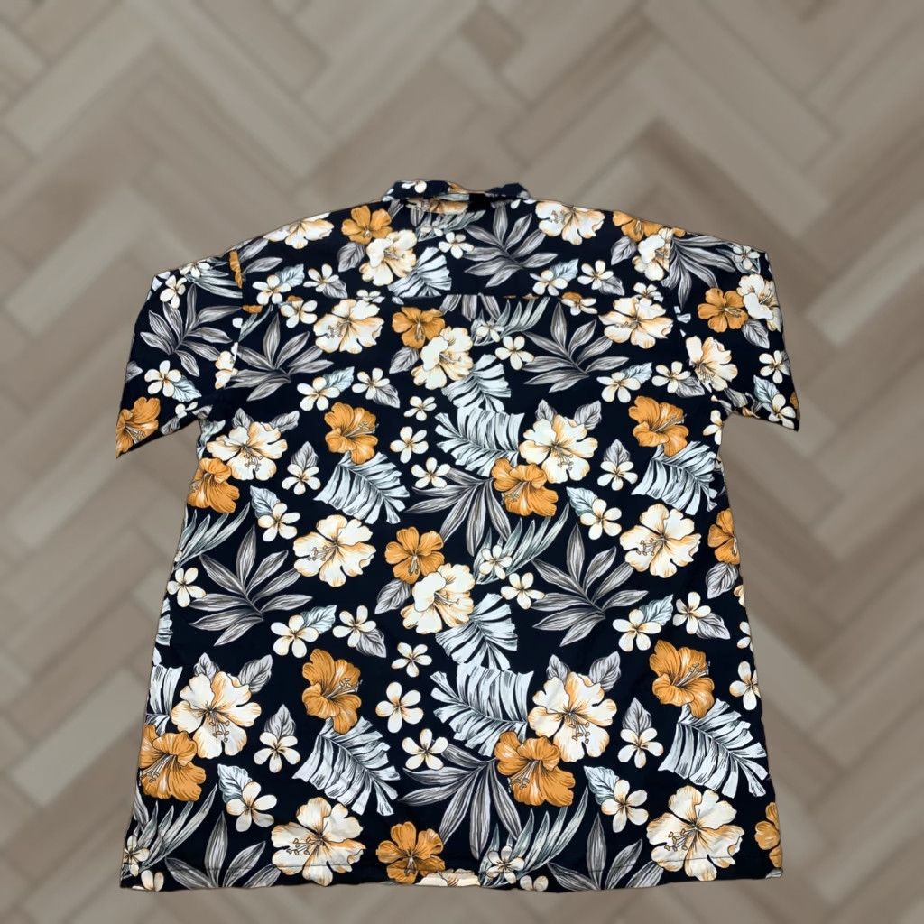 Ocean Pacific **Ocean Pacific Y2K Floral Button-Up XL Black Hawaiian Men's** User: Ocean Pacific Y2K Floral Button-Up XL Black Hawaiian Men's Size US 36 / EU 52 - 1 Thumbnail