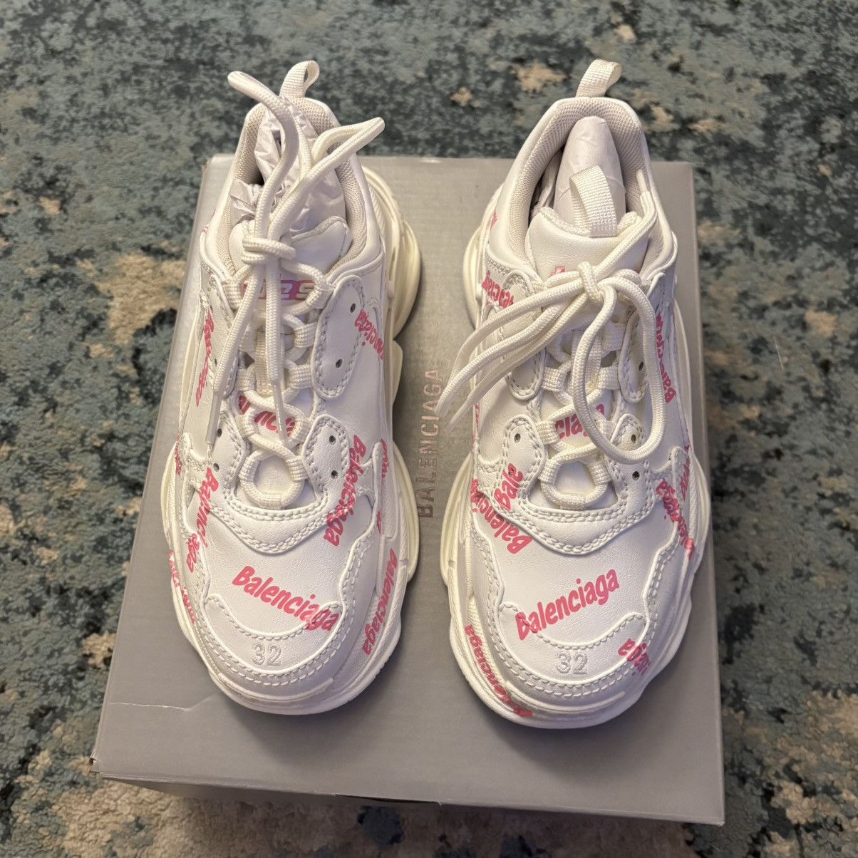 Balenciaga Balenciaga Kids Triple S Logo Sneaker Size 1Y Brand New Size ONE SIZE - 4 Thumbnail