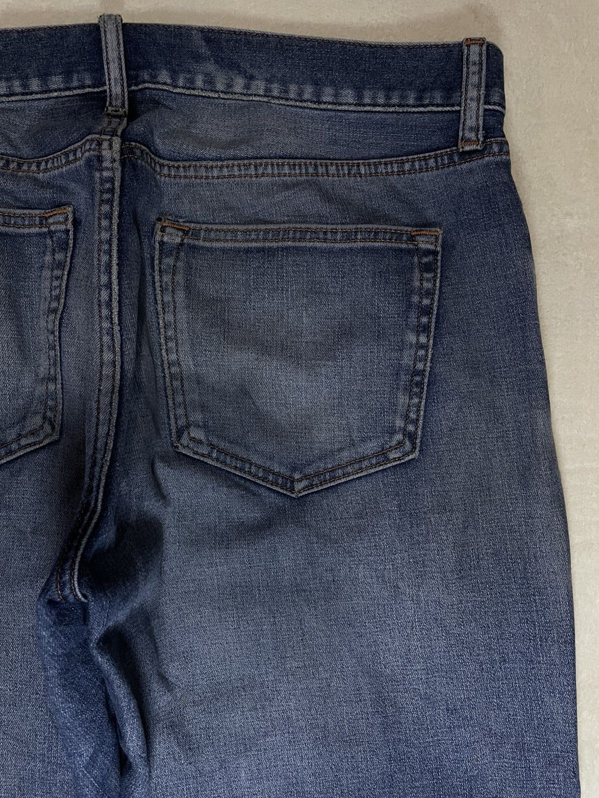 Uniqlo Vintage Japanese Brand Distress Faded Denim Jeans Size US 36 / EU 52 - 15 Thumbnail
