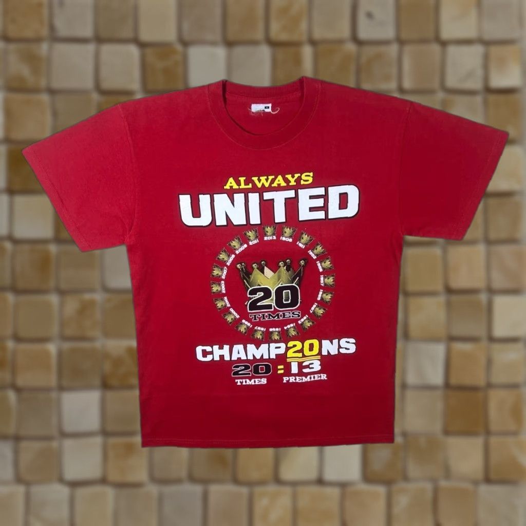 Fruit Of The Loom Manchester United FC (2013) MUFC “Champions” Football Souvenir T-Shirt Red Small Mens XS? Size US S / EU 44-46 / 1 - 1 Thumbnail