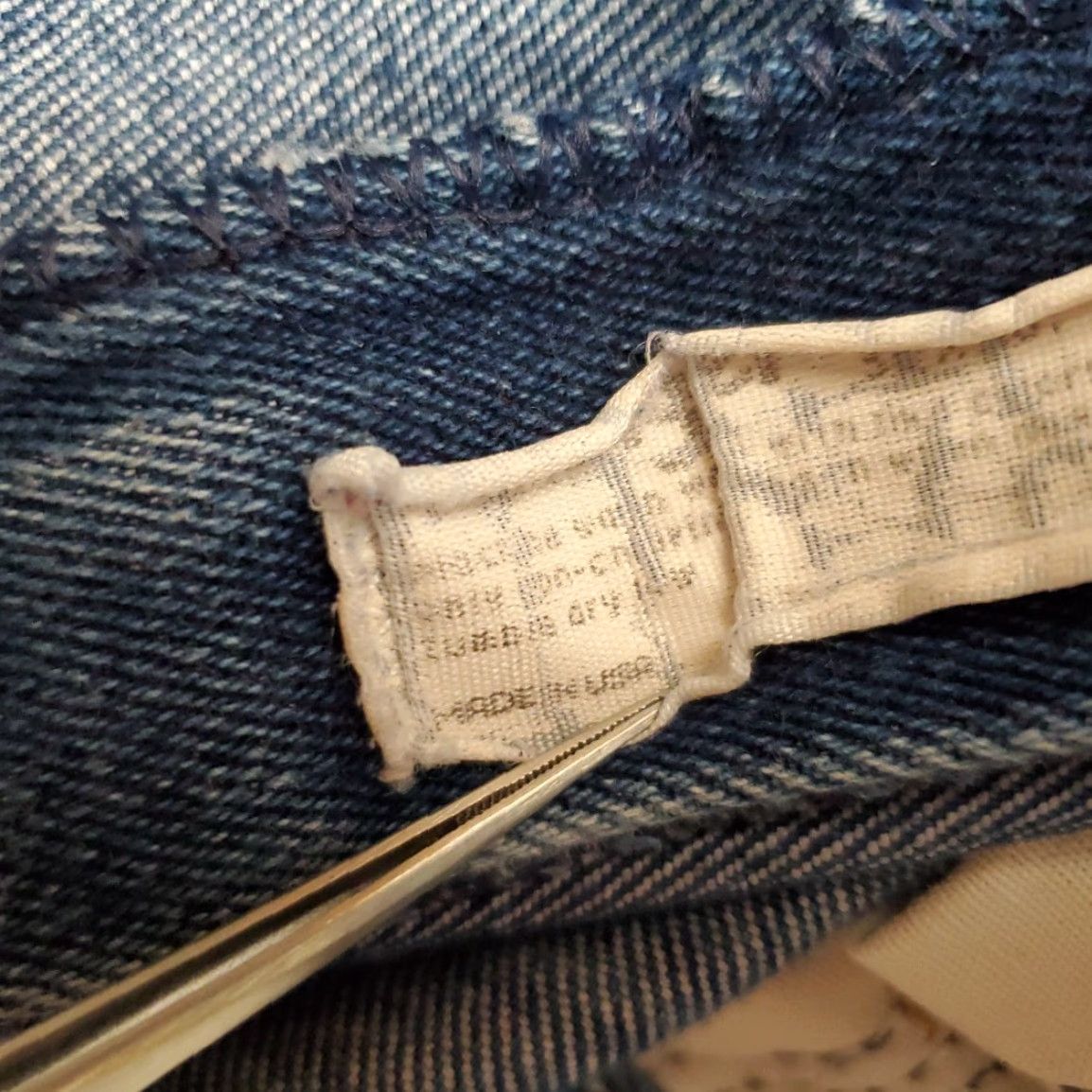 Wrangler VINTAGE Wrangler Shorts Womens 36x3 Faded Whiskered Denim Jorts Made in USA 70s Size 25" / US 0 / IT 36 - 4 Thumbnail