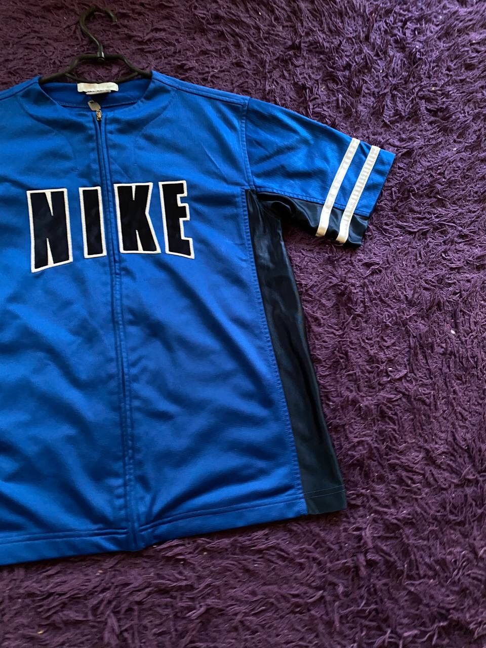 Nike 90s Nike Central Logo Vintage Y2K Retro Tee zip up Size US L / EU 52-54 / 3 - 16 Thumbnail