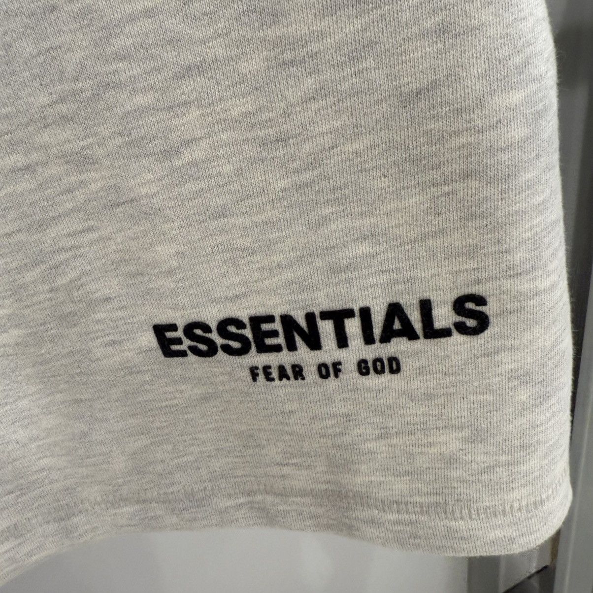 Fear of God Fear of God Essentials Sweatshort SS22 Light Oatmeal Size US 34 / EU 50 - 2 Thumbnail