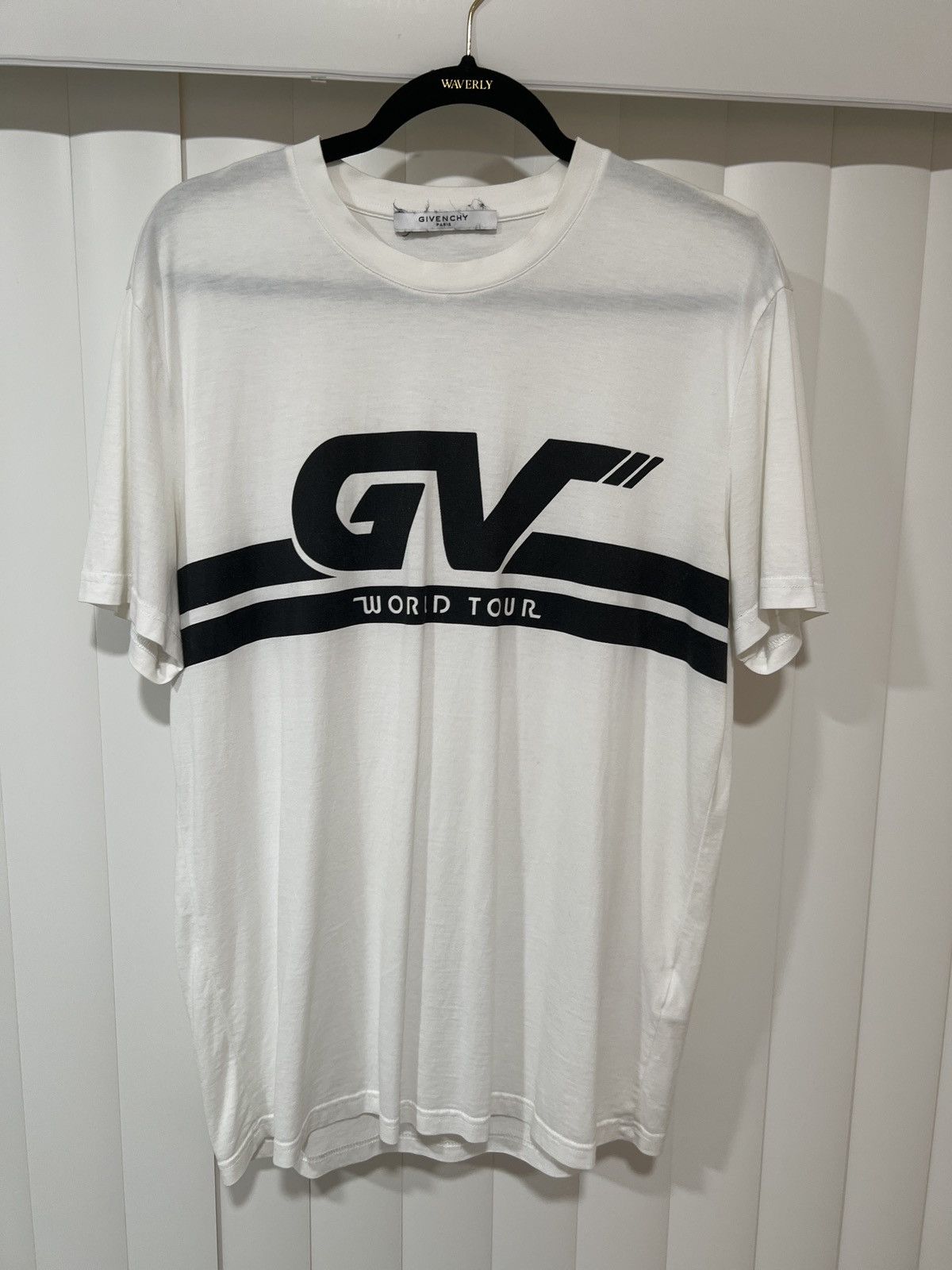 Givenchy Givenchy GV World Tour T shirt Size US L / EU 52-54 / 3 - 1 Thumbnail