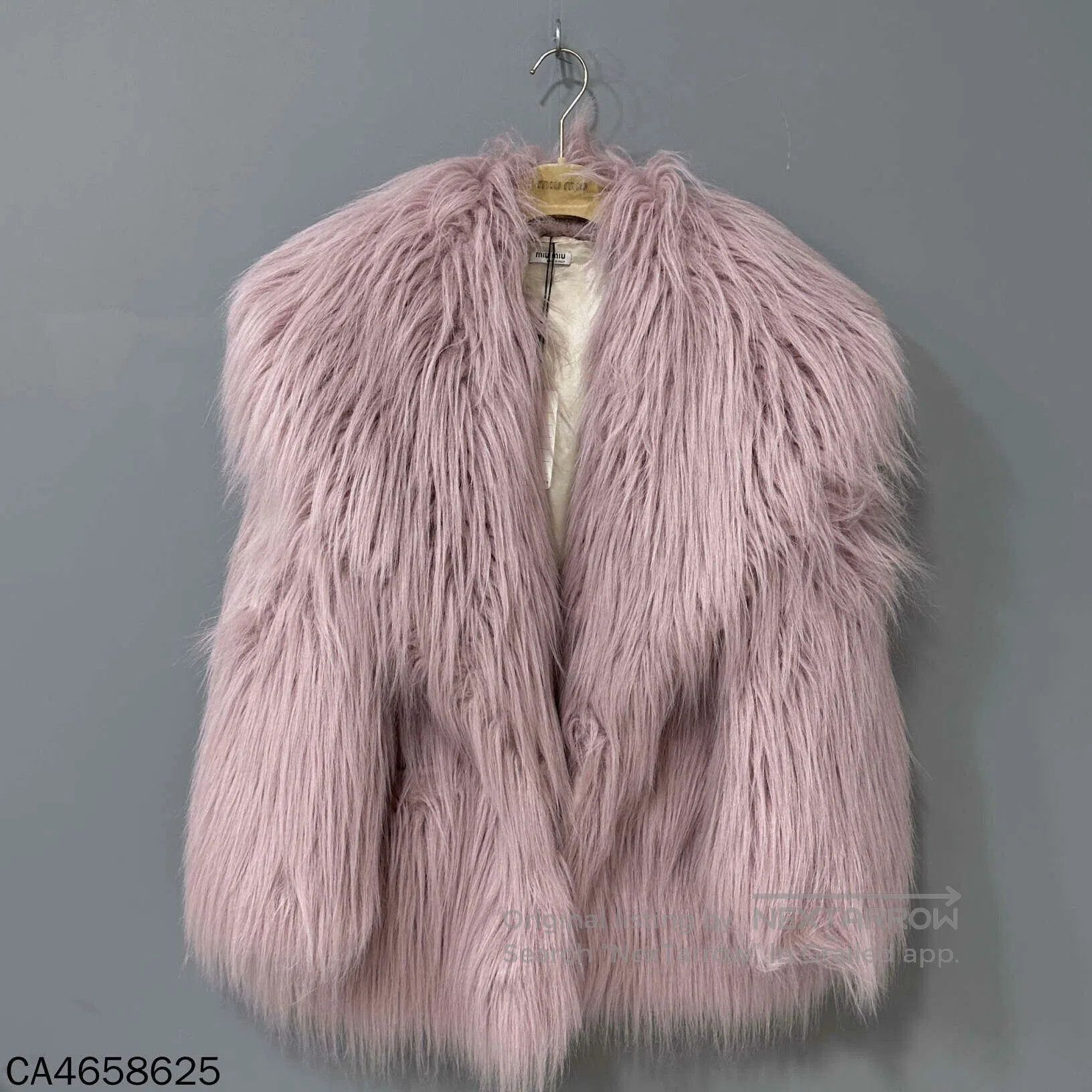 Miu Miu Miu Miu Pink Fuzzy Show Coat. Size XS / US 0-2 / IT 36-38 - 1 Thumbnail