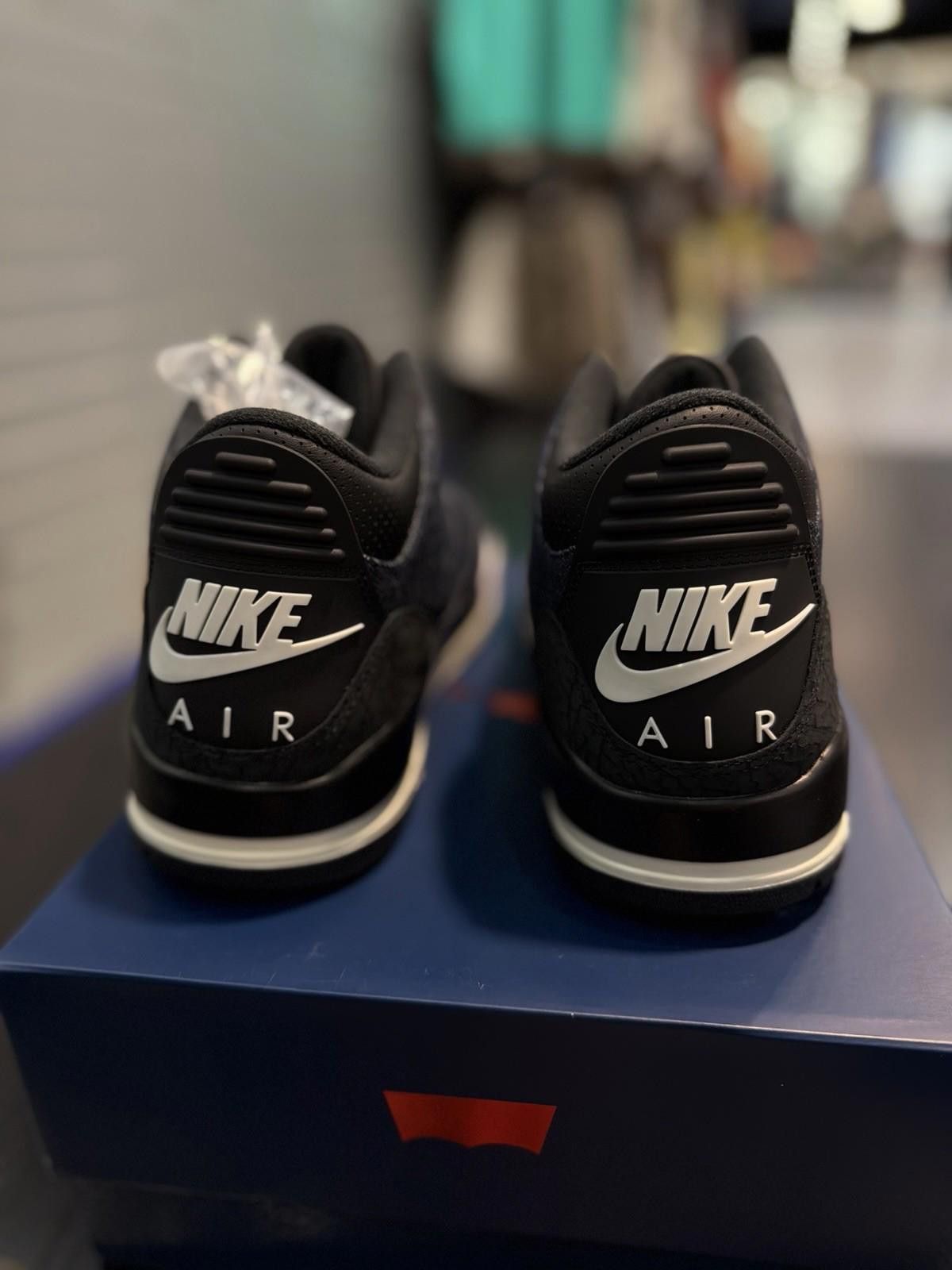Jordan Brand Levi's x Air Jordan 3 Retro Men's Size (12) Indigo Denim Size US 12 / EU 45 - 9 Thumbnail