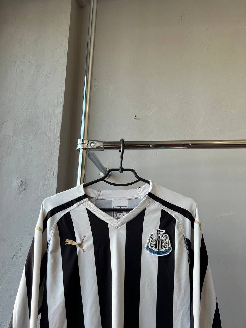 Puma 2018/19 NEWCASTLE UNITED #12 HOME SOCCER FOOTBALL JERSEY M Size US M / EU 48-50 / 2 - 4 Thumbnail