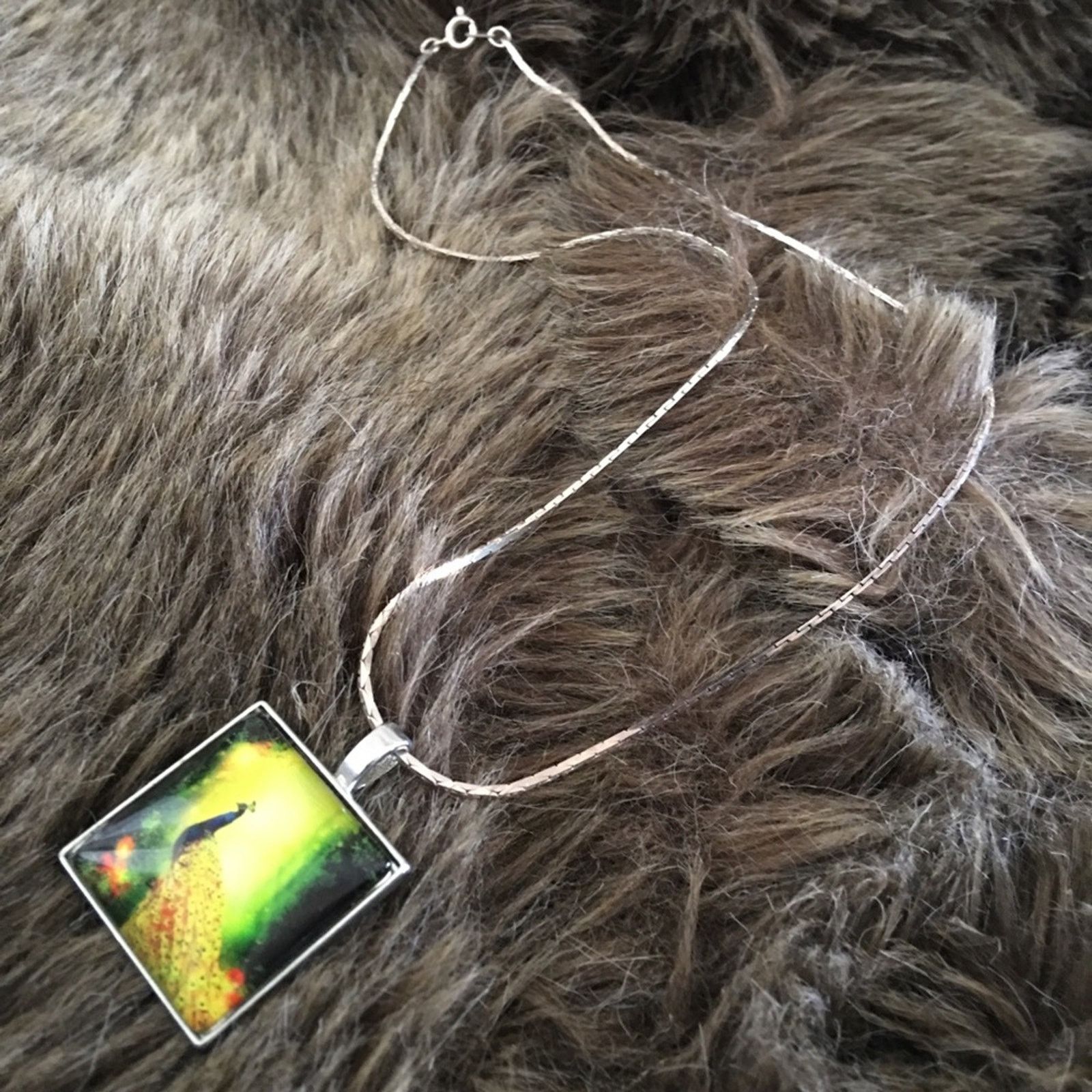Jewelry Dome peacock pendant on silver chain necklace Size ONE SIZE - 7 Thumbnail