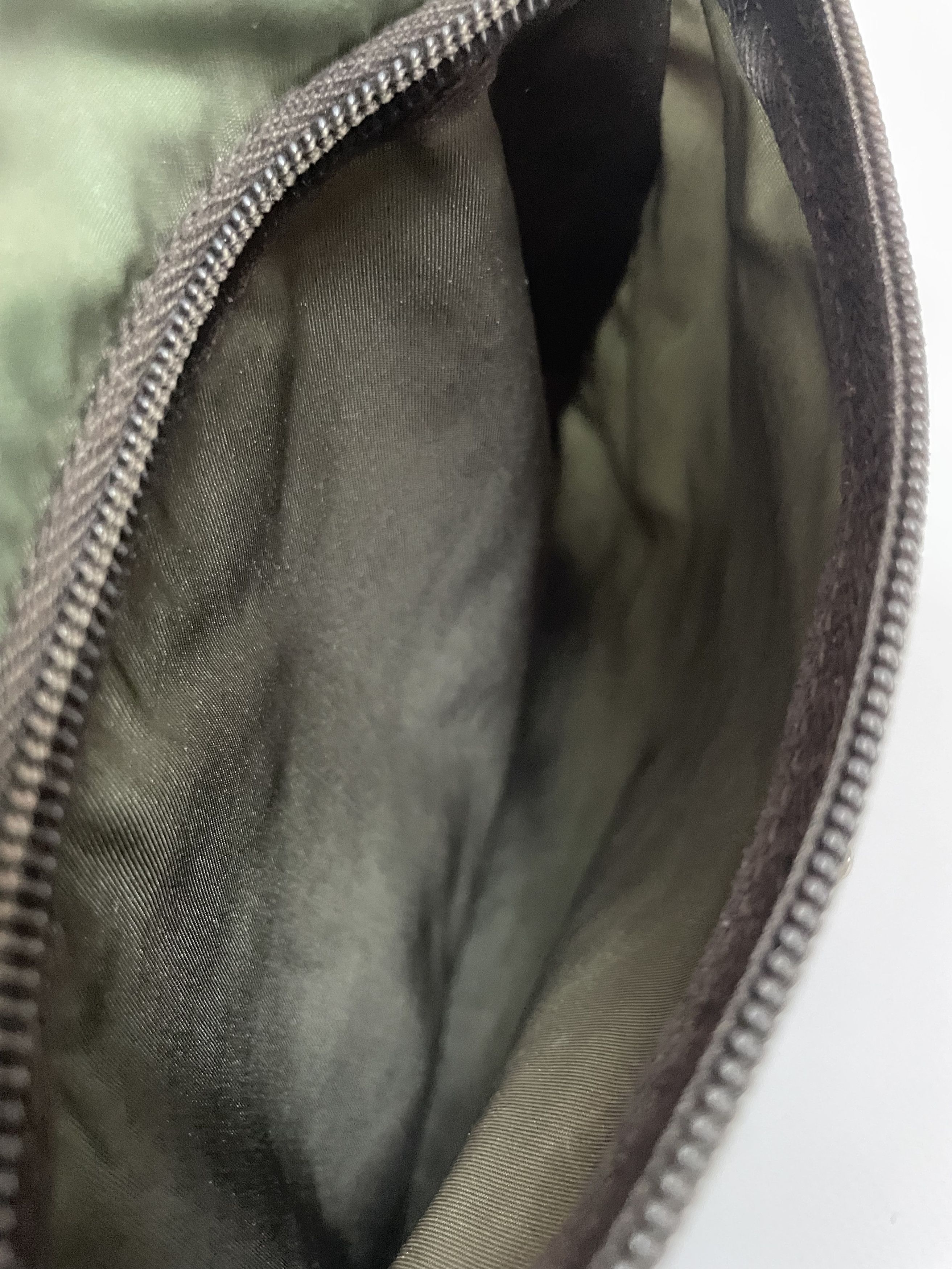 Prada Prada nylon triangle logo small shoulder crossbody bag Size ONE SIZE - 17 Thumbnail