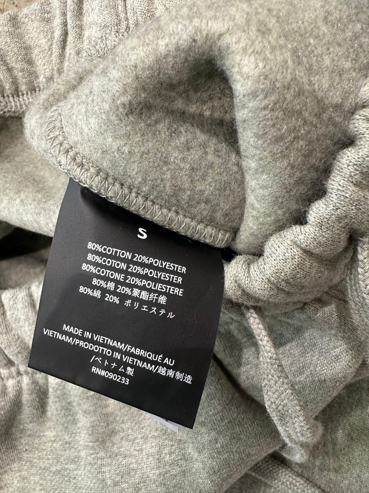 ESSENTIALS - Relaxed Fleece Sweatpant Concrete Heather Bottoms