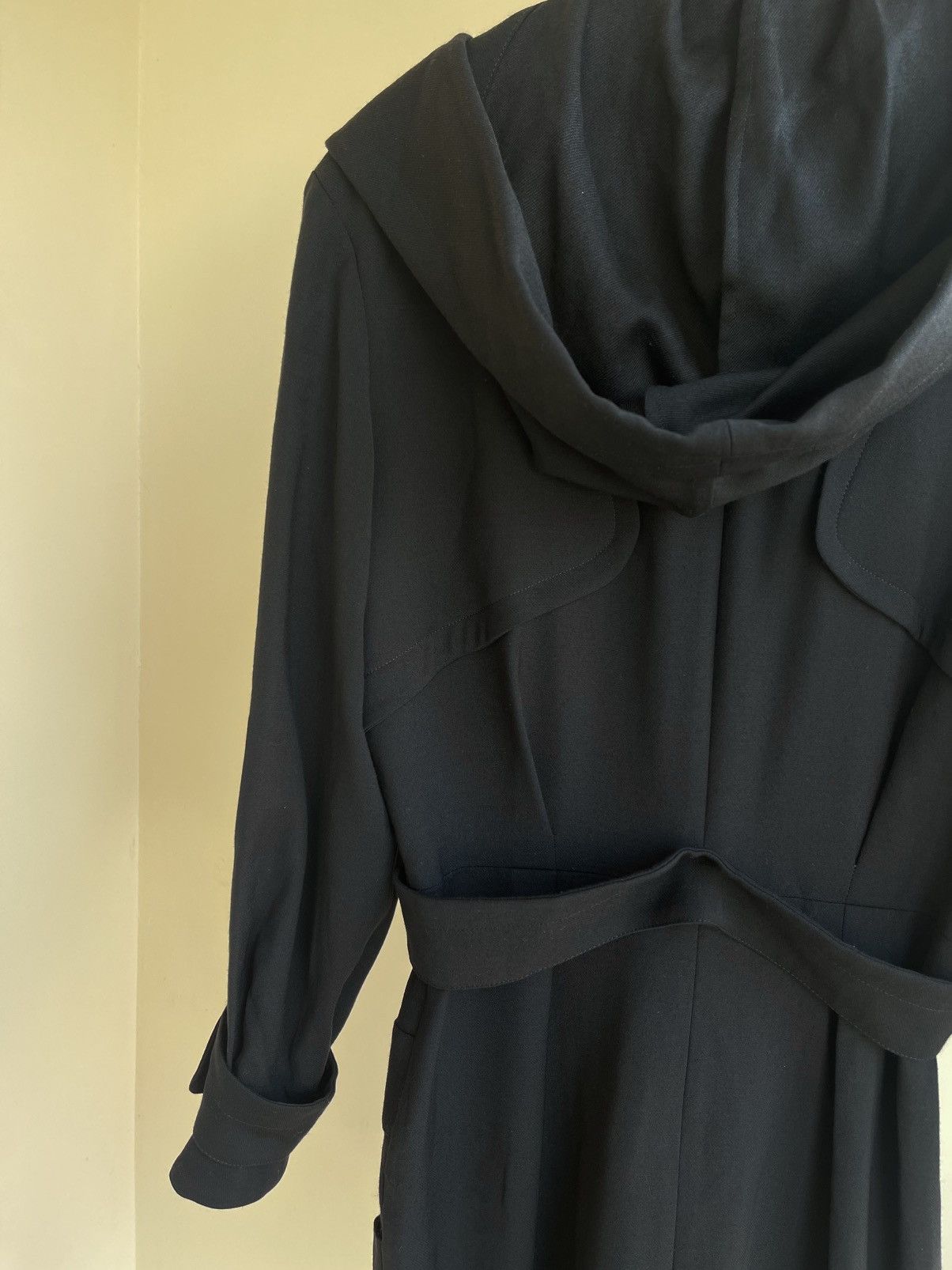 Thierry Mugler Activ Sculptural Fitted Button Wool Hooded Coat Vintage 80s Size L / US 10 / IT 46 - 9 Thumbnail