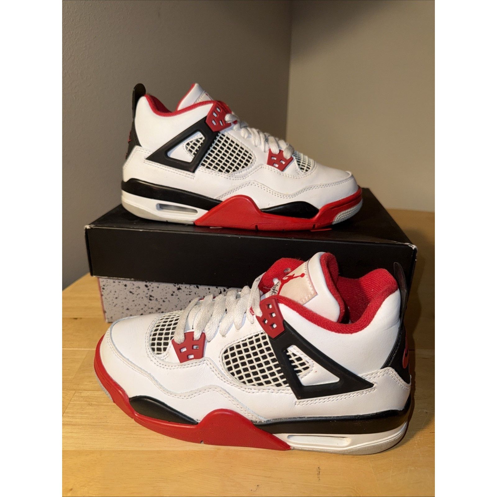 Jordan Brand Jordan 4 Retro Red Cement Size 5Y/6.5W Pre-owned OG Box Size US 5 / EU 37 - 3 Thumbnail