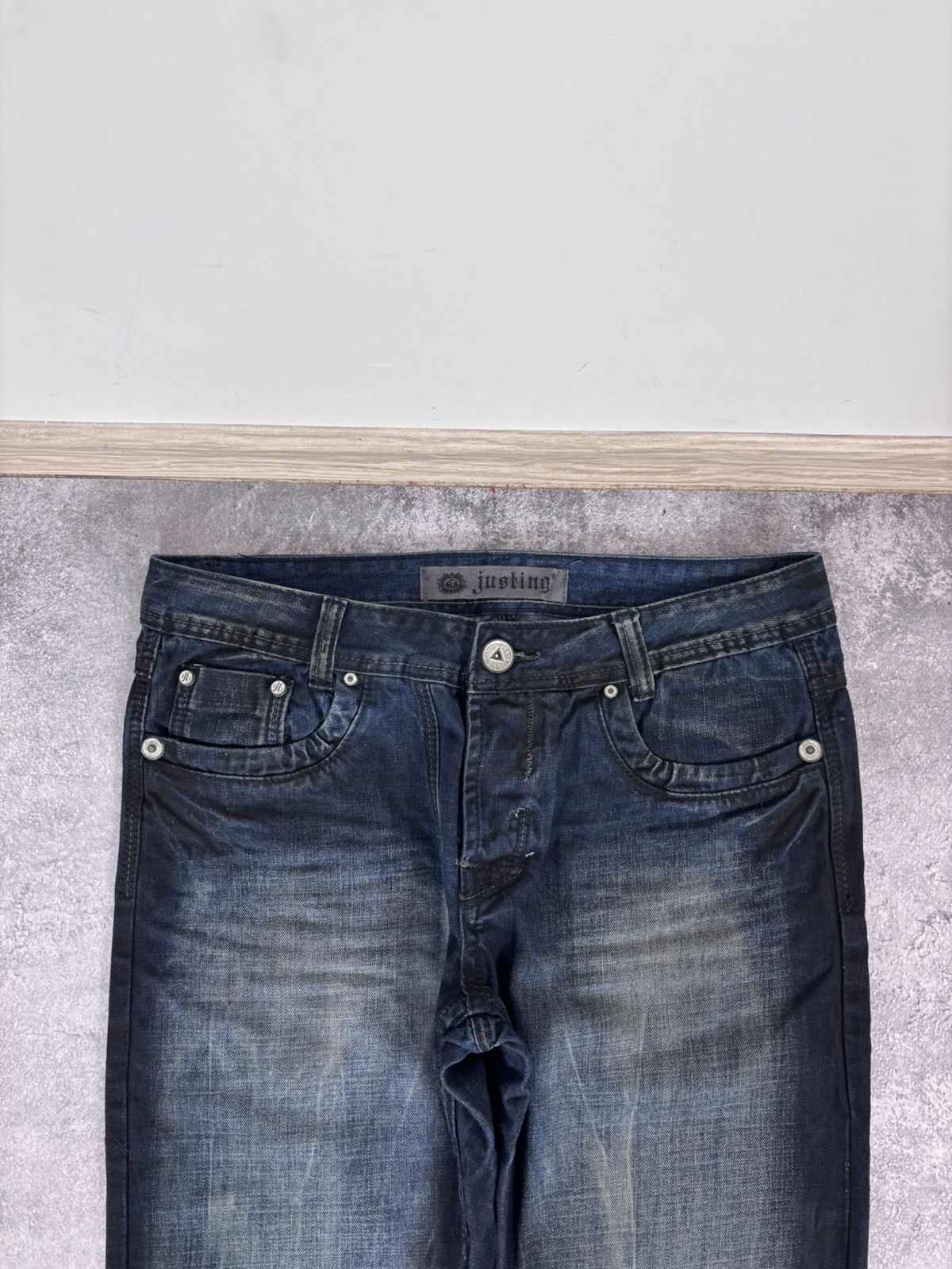 Japanese Brand Vintage Justing Y2K Dark Blue Faded Wash Denim Jeans Size US 32 / EU 48 - 5 Thumbnail