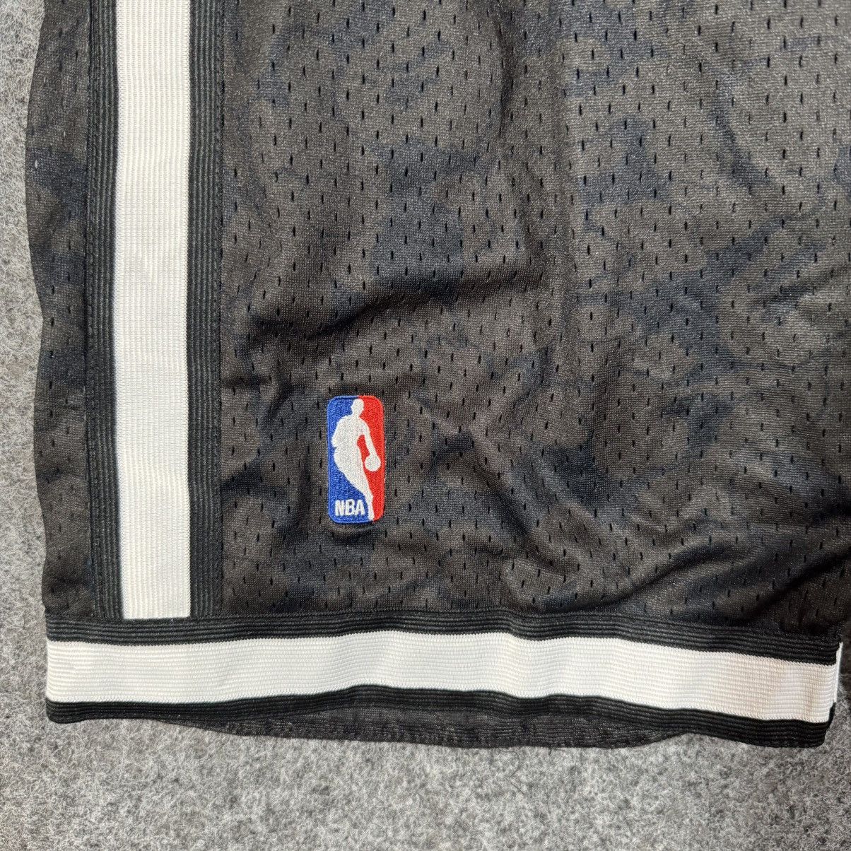Bape × Mitchell & Ness BAPE x Mitchell & Ness New Jersey Nets Shorts black Size US 32 / EU 48 - 9 Thumbnail