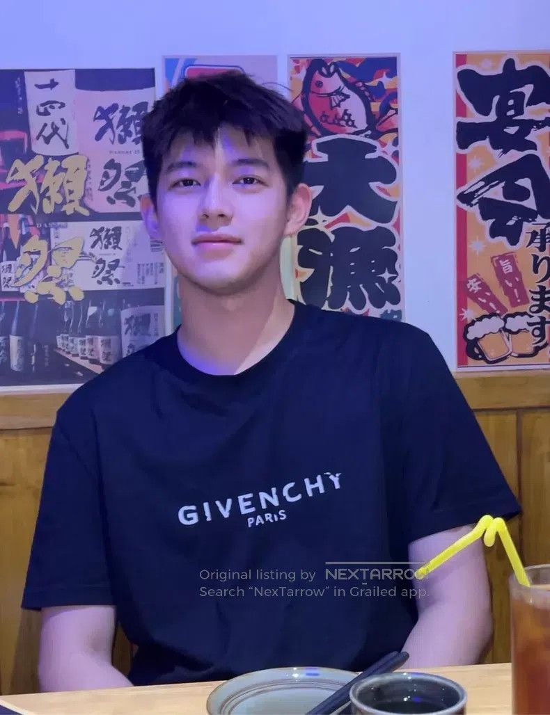 Givenchy Givenchy Black Cracked Letter Logo Destroyed Design Short Size US L / EU 52-54 / 3 - 9 Thumbnail