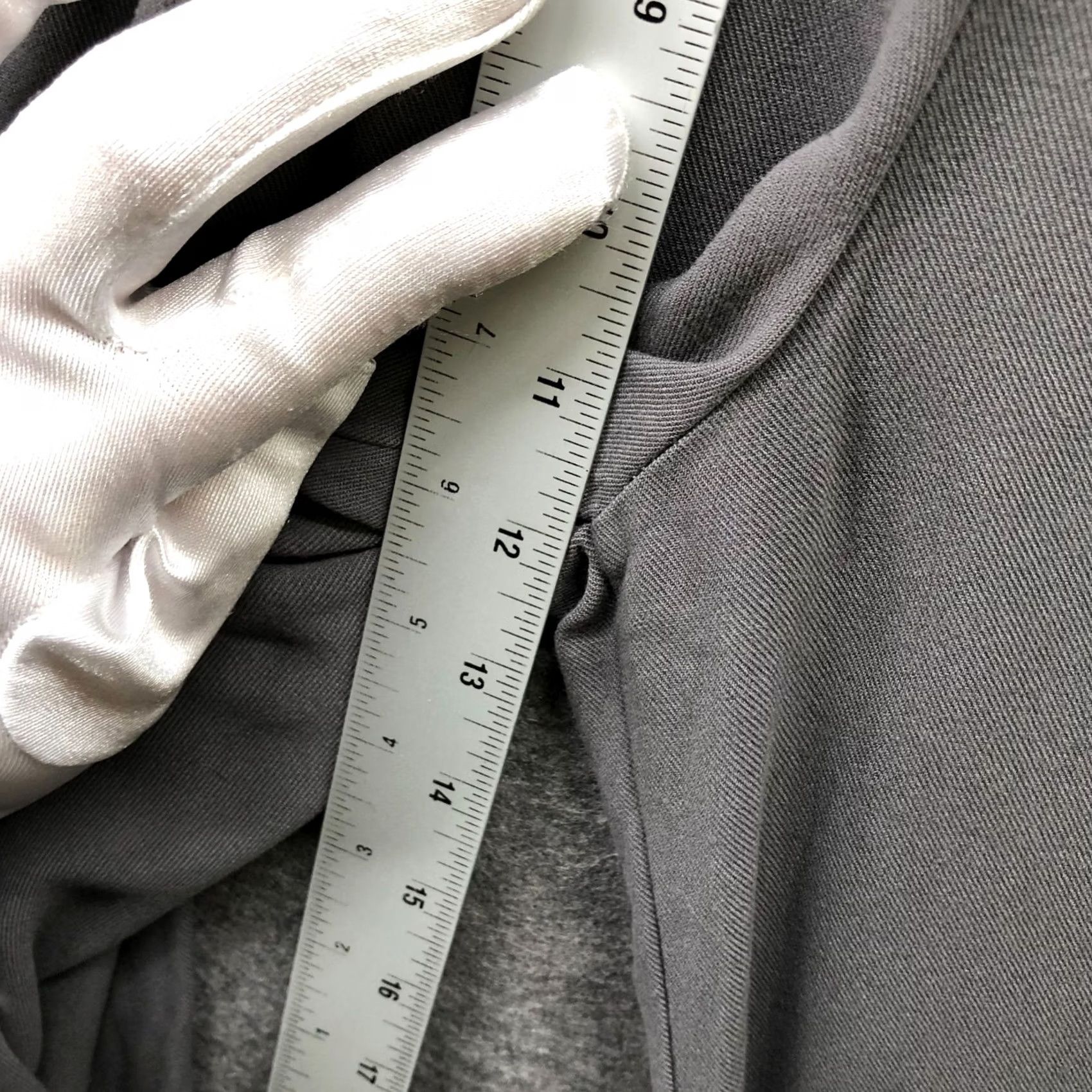 Asos VINTAGE? No — ASOS High Rise Wide Leg Pants Womens 0 Gray Rayon Pleated Front Pull On Pants Size 25" / US 0 / IT 36 - 6 Thumbnail