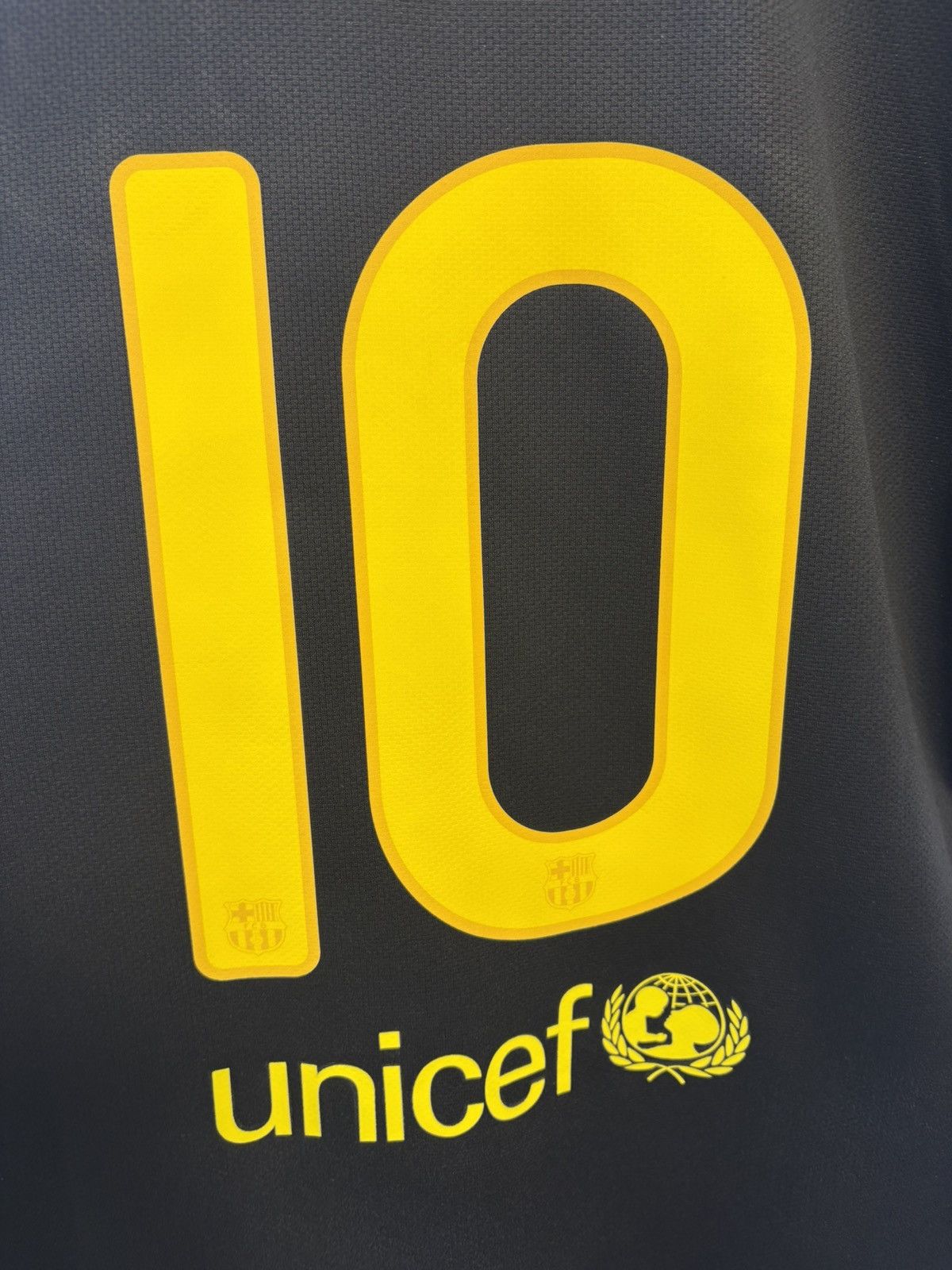 Nike 2011-2012 FC Barcelona Away Kit MESSI 10 Size US L / EU 52-54 / 3 - 19 Thumbnail