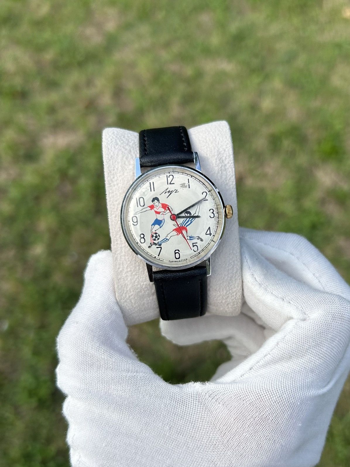 Vintage Vintage Watch Luch USSR Soviet Mechanical 1980s Size ONE SIZE - 2 Thumbnail