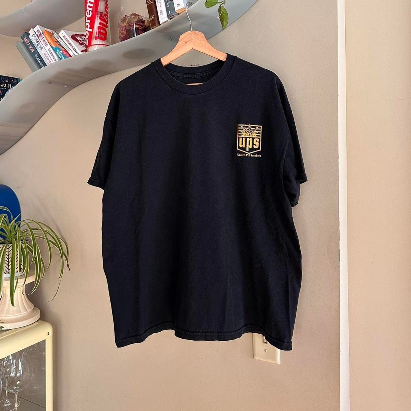 Vintage Vintage UPS Weed Promo Shirt Size US L / EU 52-54 / 3 - 4 Thumbnail