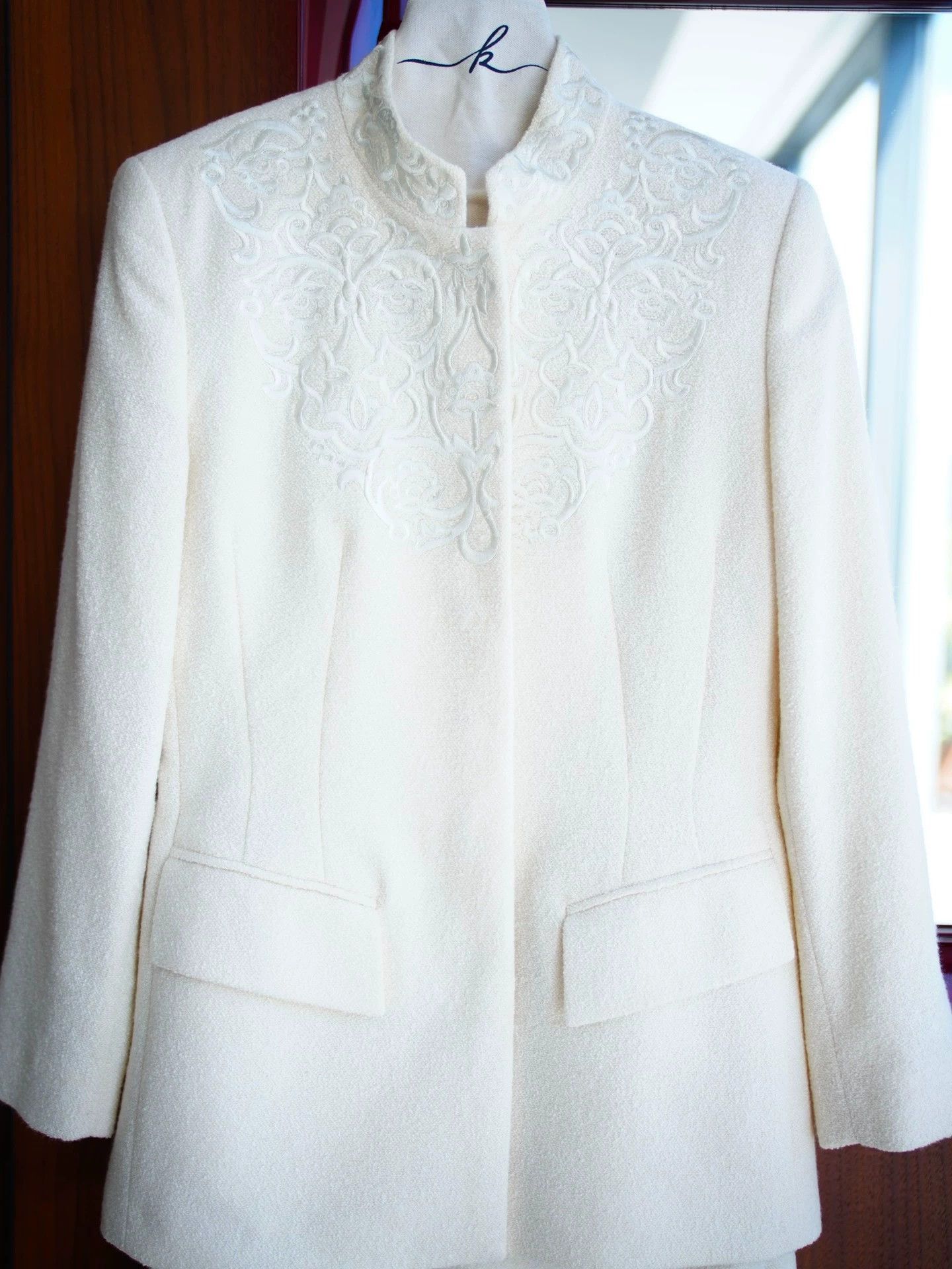 Escada Escada Vintage Ivory Embroidered Stand-Collar Wool Skirt Set Size XS / US 0-2 / IT 36-38 - 7 Thumbnail