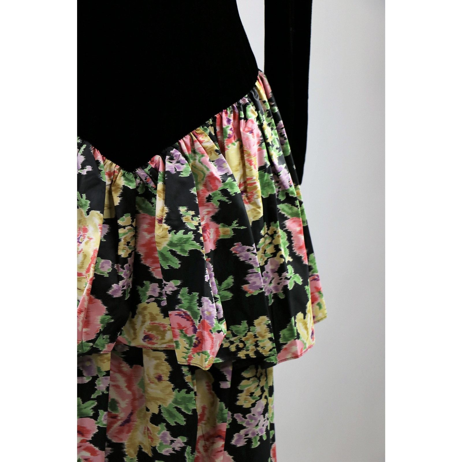 Vintage Vintage 1980s Velvet Floral Print Donna Morgan Dress Medium Size M / US 6-8 / IT 42-44 - 3 Thumbnail