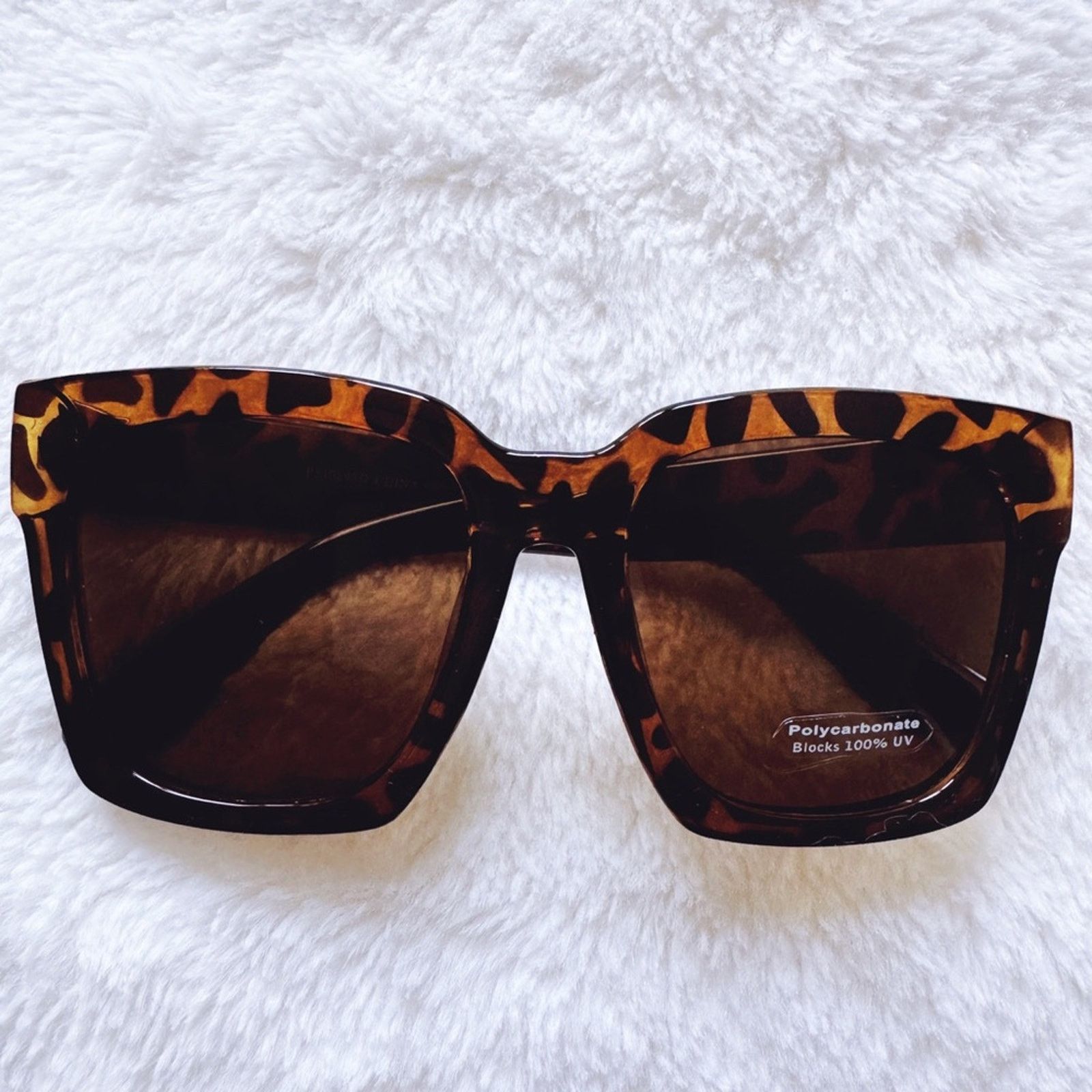 Other Liora Tortoise Brown Oversized Bold Sunglasses Size ONE SIZE - 1 Thumbnail