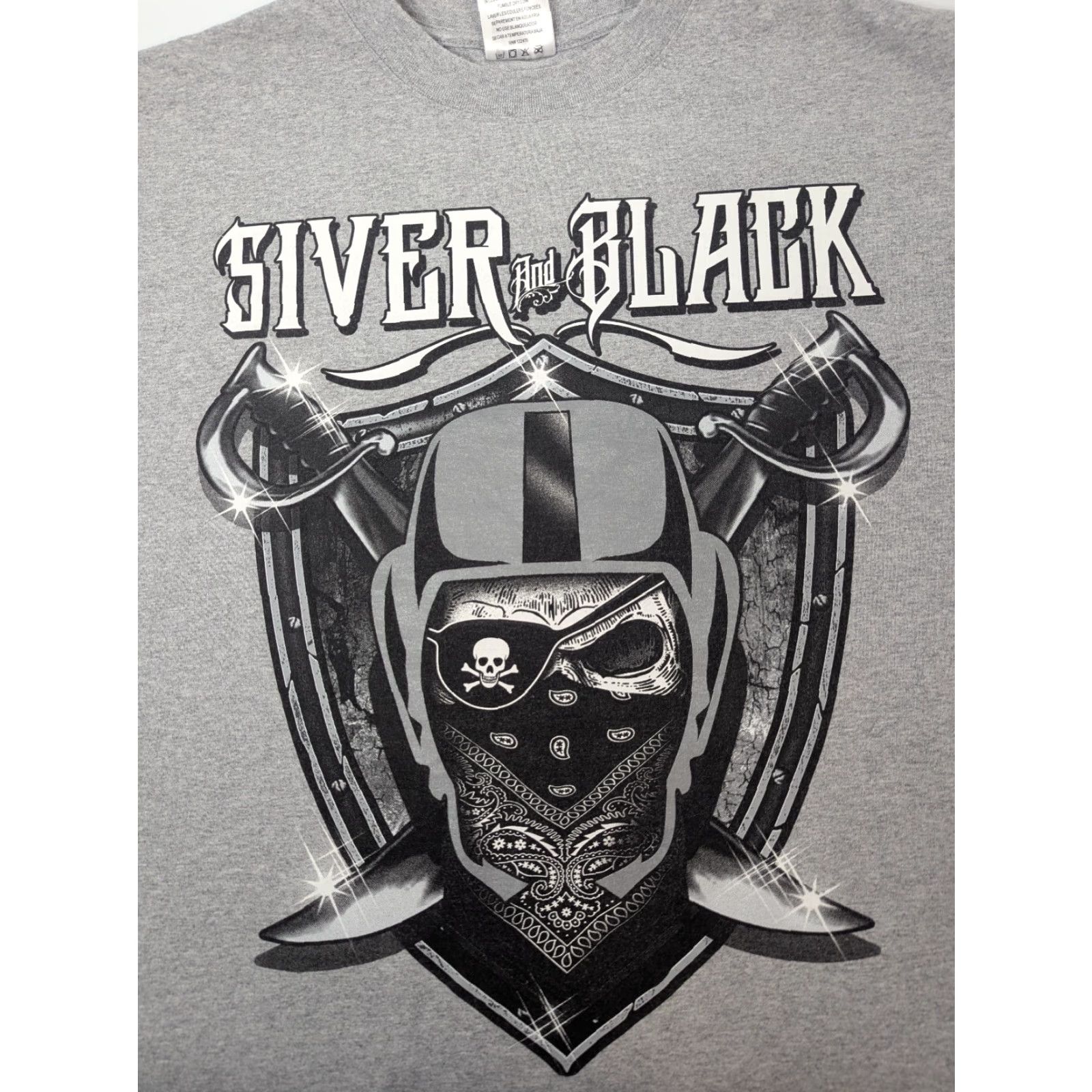 Vintage Vintage Shaka Wear Raiders T-Shirt 3XL Crew Neck Short Sleeve Gray Cotton Skull Logo Men Size US XXL / EU 58 / 5 - 2 Thumbnail