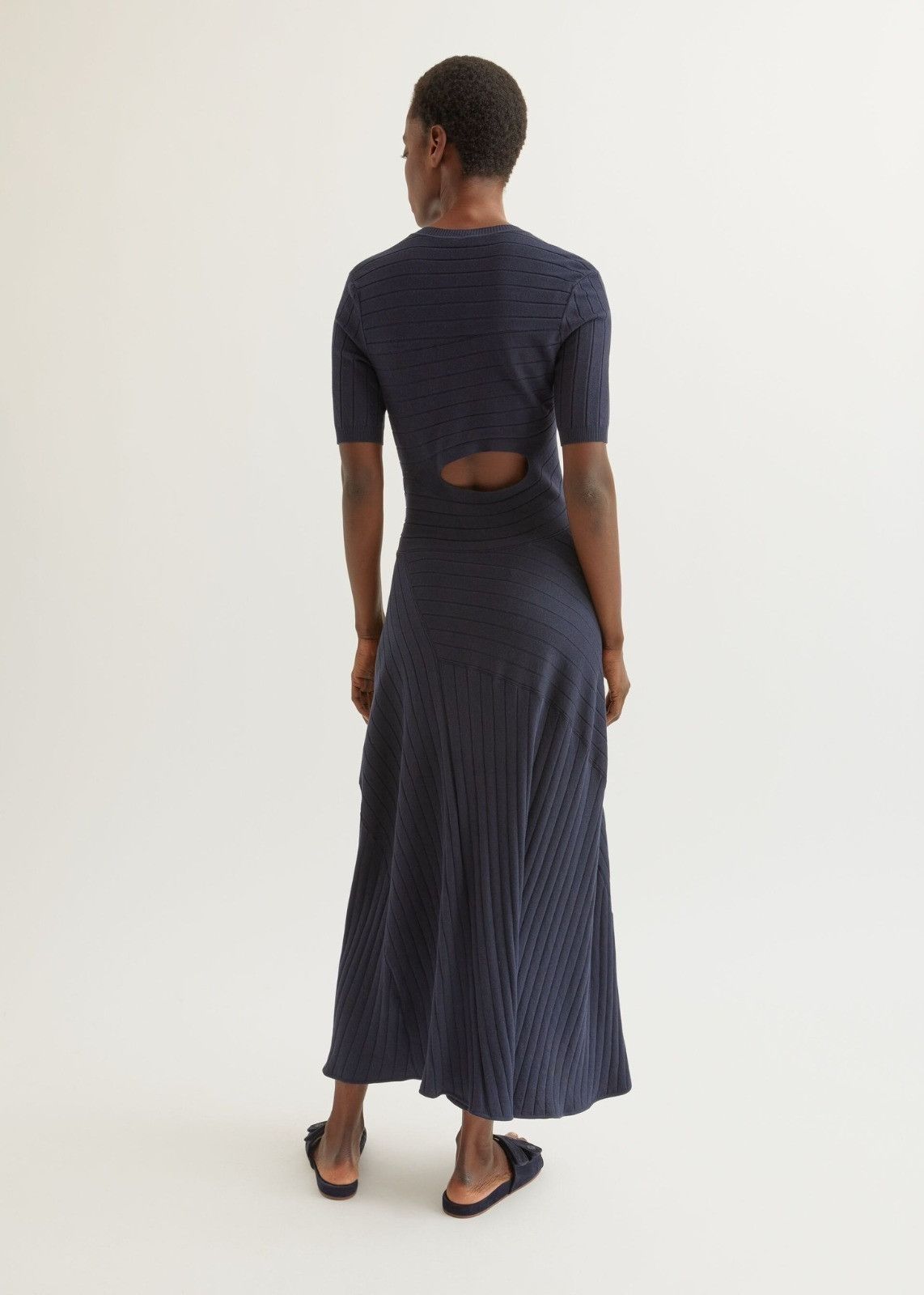 Loro Piana o1srvl11e0824 Providence Knitted Maxi Dress in Navy Blue Size M / US 6-8 / IT 42-44 - 2 Thumbnail