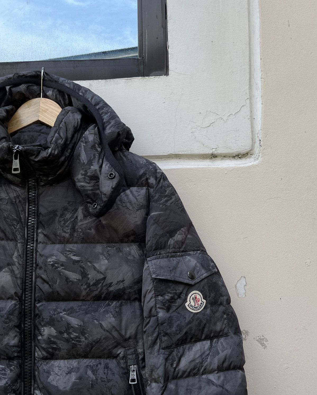 Moncler MONCLER HYMALAY Size US M / EU 48-50 / 2 - 5 Thumbnail