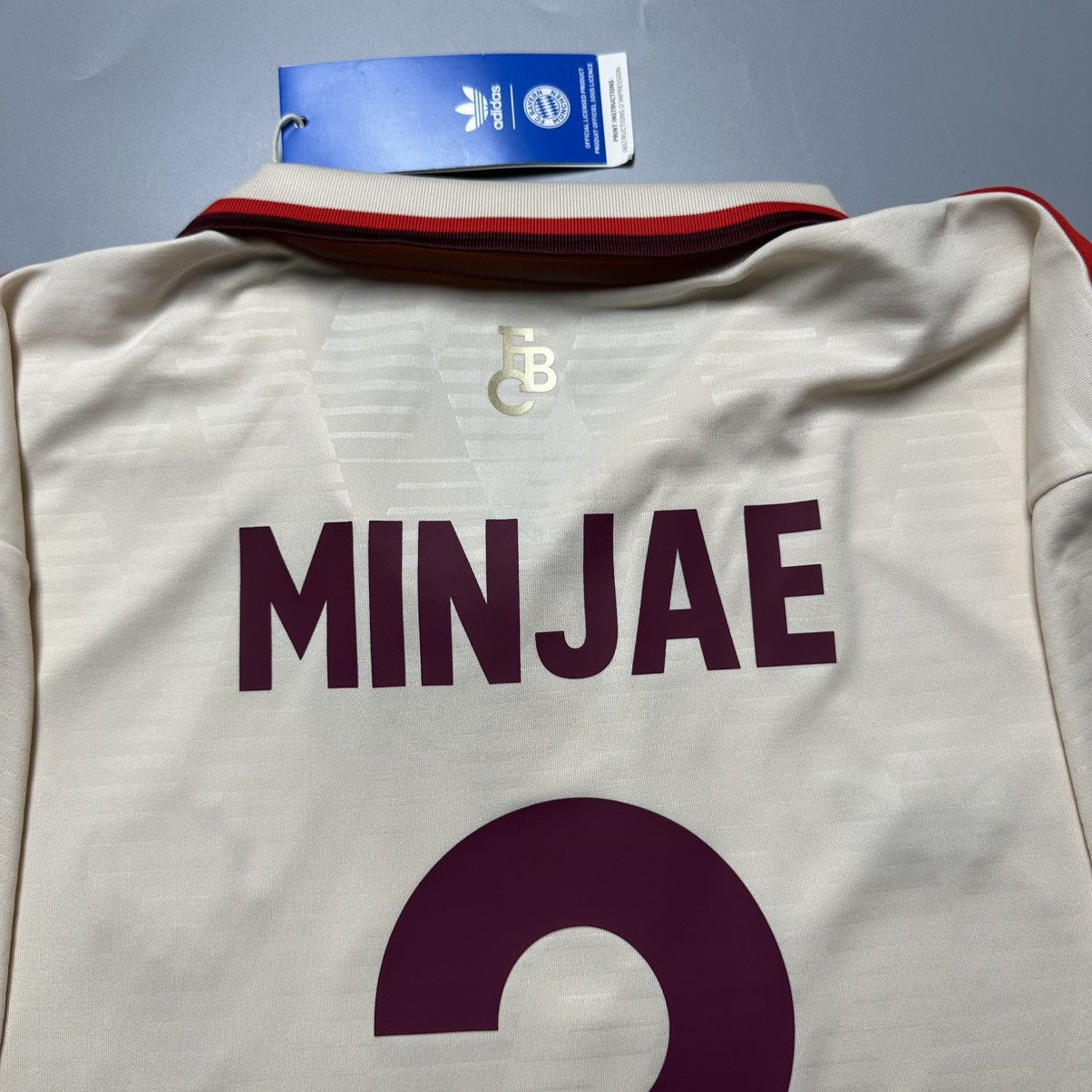 Vintage BAYERN ADIDAS 2024/2025 FOOTBALL THIRD JERSEY #3 MINJAE Size US XXL / EU 58 / 5 - 11 Thumbnail