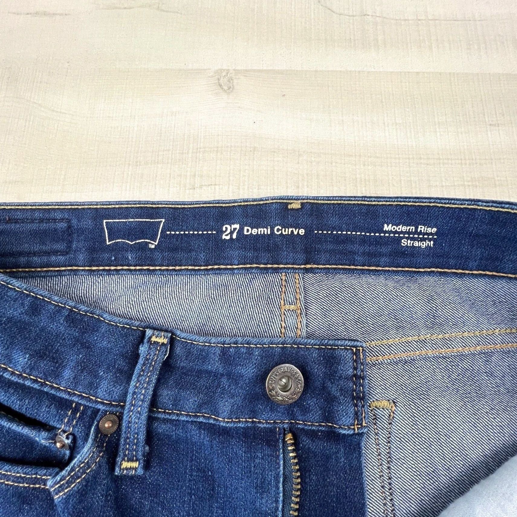 Levi's Levi's Womens Jeans 27 Demi Curve Modern Rise Straight Dark Wash Denim Casual Size 27" / US 4 / IT 40 - 4 Thumbnail