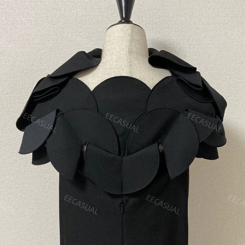 Comme des Garcons Comme Des Garcons Black dimensional petal-neck wool dress Size XS / US 0-2 / IT 36-38 - 4 Thumbnail