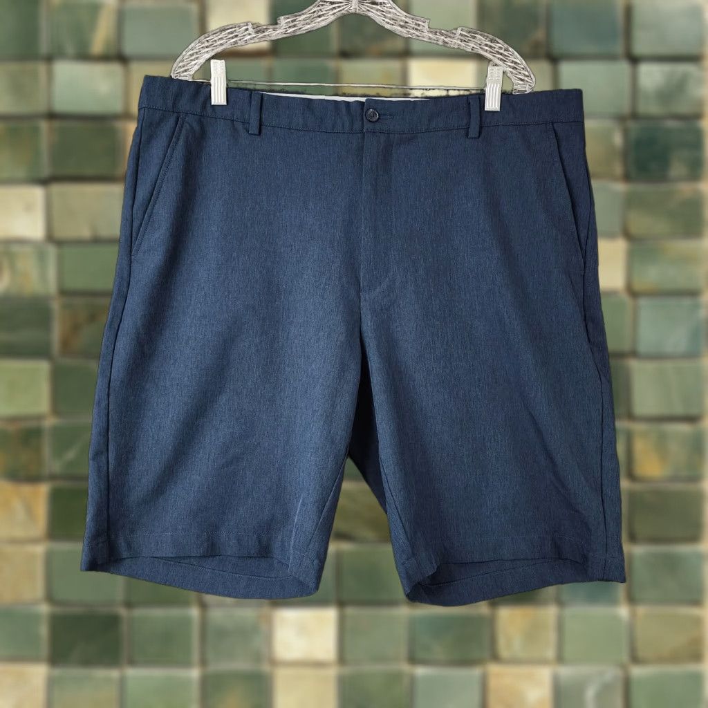 Vintage Greg Norman Mens Chino Shorts Dark Blue Size 40 Regular Size US 40 / EU 56 - 1 Thumbnail