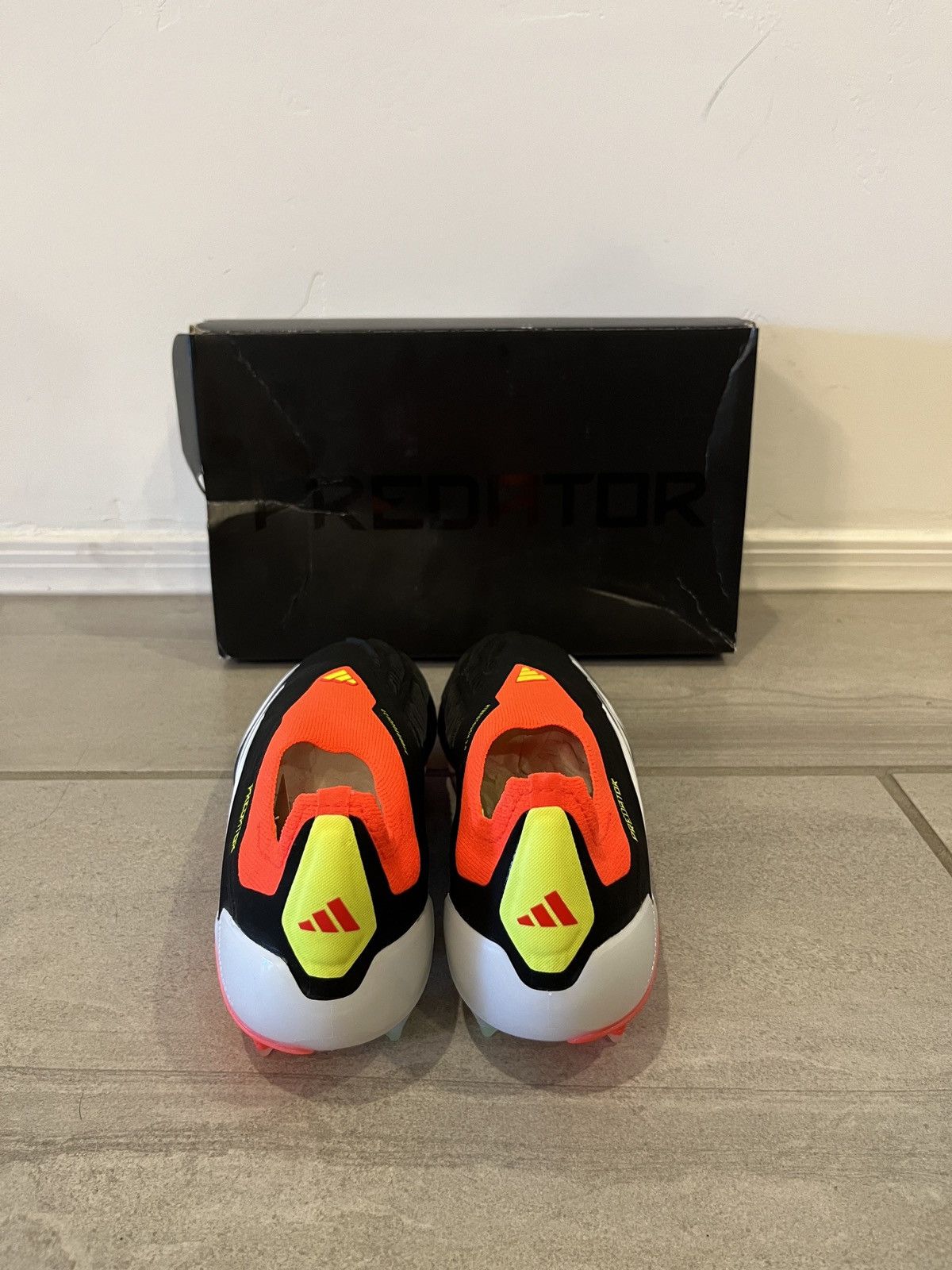 Adidas Adidas Predator Elite Laceless FG Soccer Cleats Size US 8.5 / EU 41-42 - 5 Thumbnail