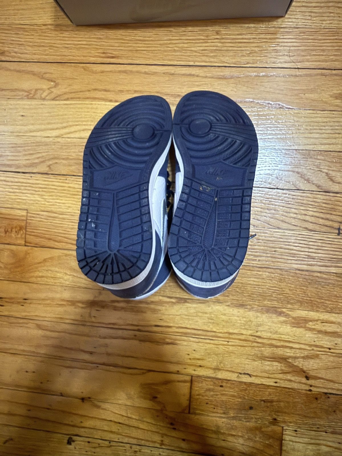 Jordan Brand Jordan 1s Size US 8.5 / EU 41-42 - 6 Thumbnail