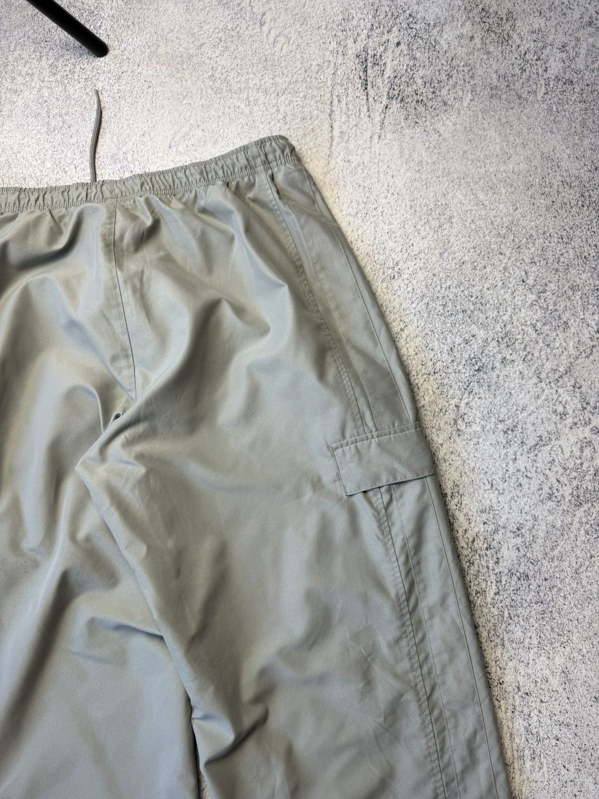 Nike Vintage Nike Cargo pants Joggers Y2K Size XL Size US 36 / EU 52 - 19 Thumbnail
