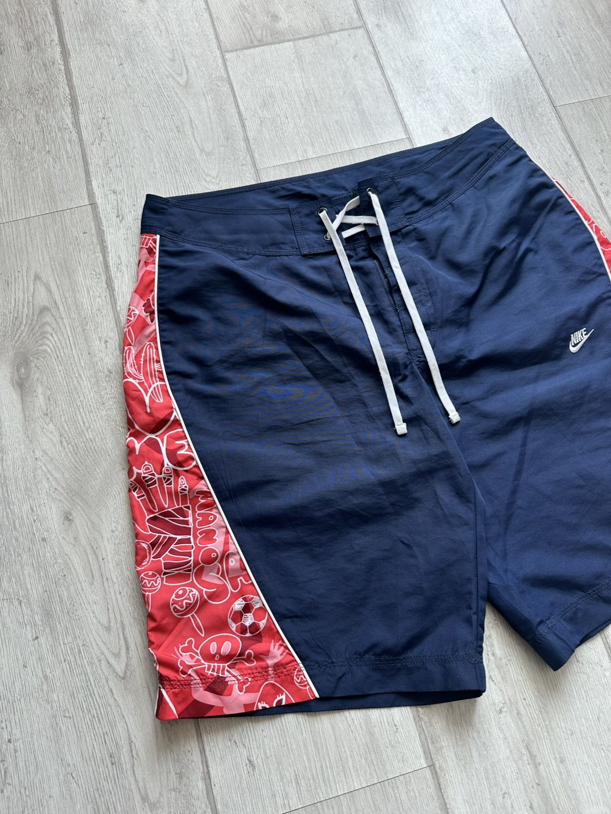 Nike Vintage 90s Nike Swim Shorts Streetwear Size US 33 - 3 Thumbnail