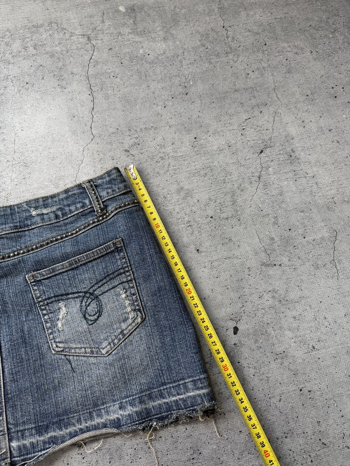 Japanese Brand 🔥Offers🔥Vintage Y2K Skirt Denim Goth Streetwear Rare Size 28" / US 6 / IT 42 - 7 Thumbnail