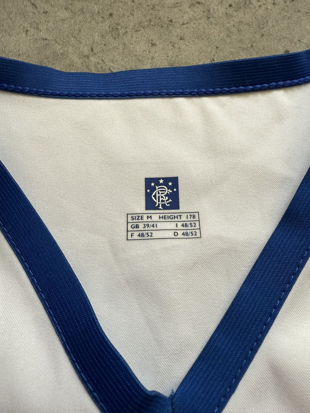 Diadora × Vintage Glasgow Rangers FC Football Shirt 2004-2005 Diadora Jersey Size US M / EU 48-50 / 2 - 6 Thumbnail